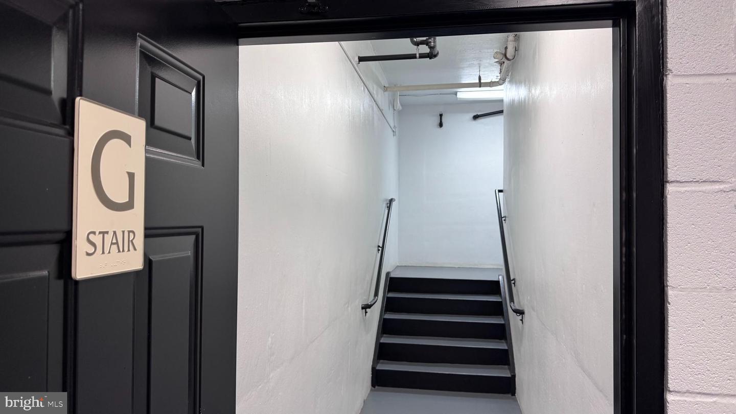 44465 CHAMBERLAIN TER #103, ASHBURN, Virginia 20147, 2 Bedrooms Bedrooms, ,2 BathroomsBathrooms,Residential,For sale,44465 CHAMBERLAIN TER #103,VALO2107166 MLS # VALO2107166