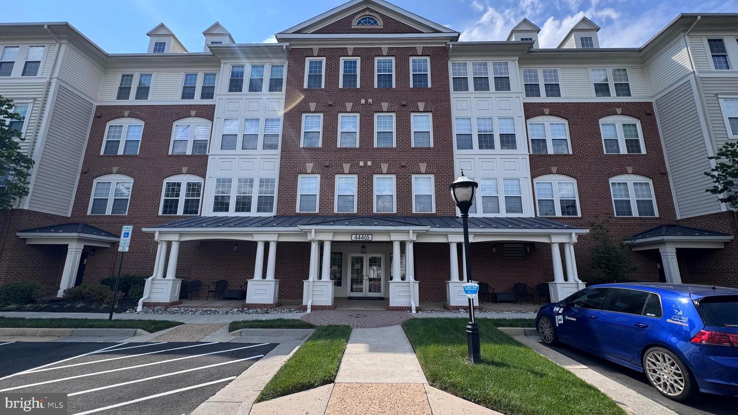 44465 CHAMBERLAIN TER #103, ASHBURN, Virginia 20147, 2 Bedrooms Bedrooms, ,2 BathroomsBathrooms,Residential,For sale,44465 CHAMBERLAIN TER #103,VALO2107166 MLS # VALO2107166 44465 CHAMBERLAIN TER #103, ASHBURN, Virginia 20147, 2 Bedrooms Bedrooms, ,2 BathroomsBathrooms,Residential,For sale,44465 CHAMBERLAIN TER #103,VALO2107166 MLS # VALO2107166