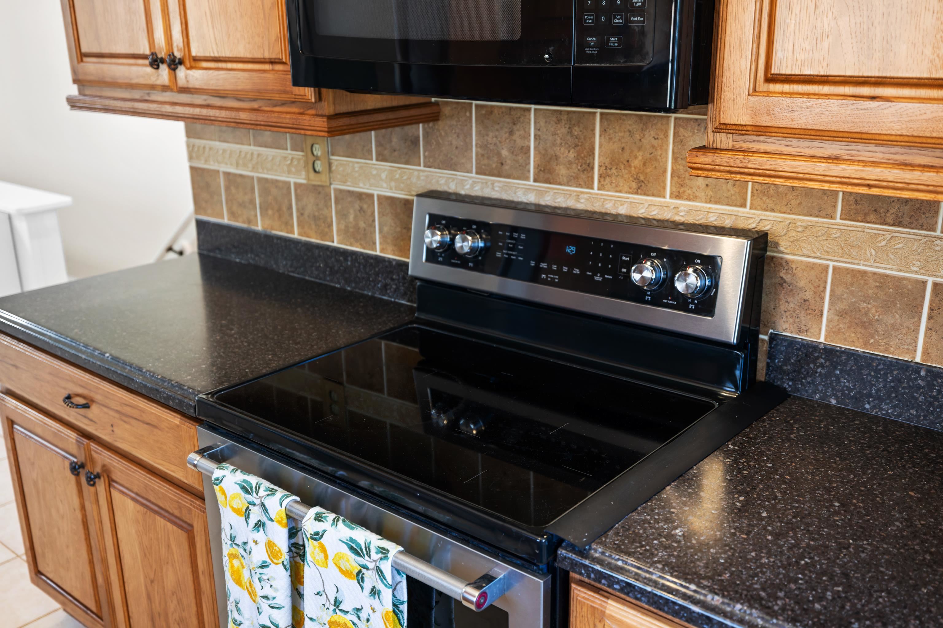 582 HILLTOP DR, STAUNTON, Virginia 24401, 4 Bedrooms Bedrooms, ,2 BathroomsBathrooms,Residential,582 HILLTOP DR,671112 MLS # 671112 582 HILLTOP DR, STAUNTON, Virginia 24401, 4 Bedrooms Bedrooms, ,2 BathroomsBathrooms,Residential,582 HILLTOP DR,671112 MLS # 671112