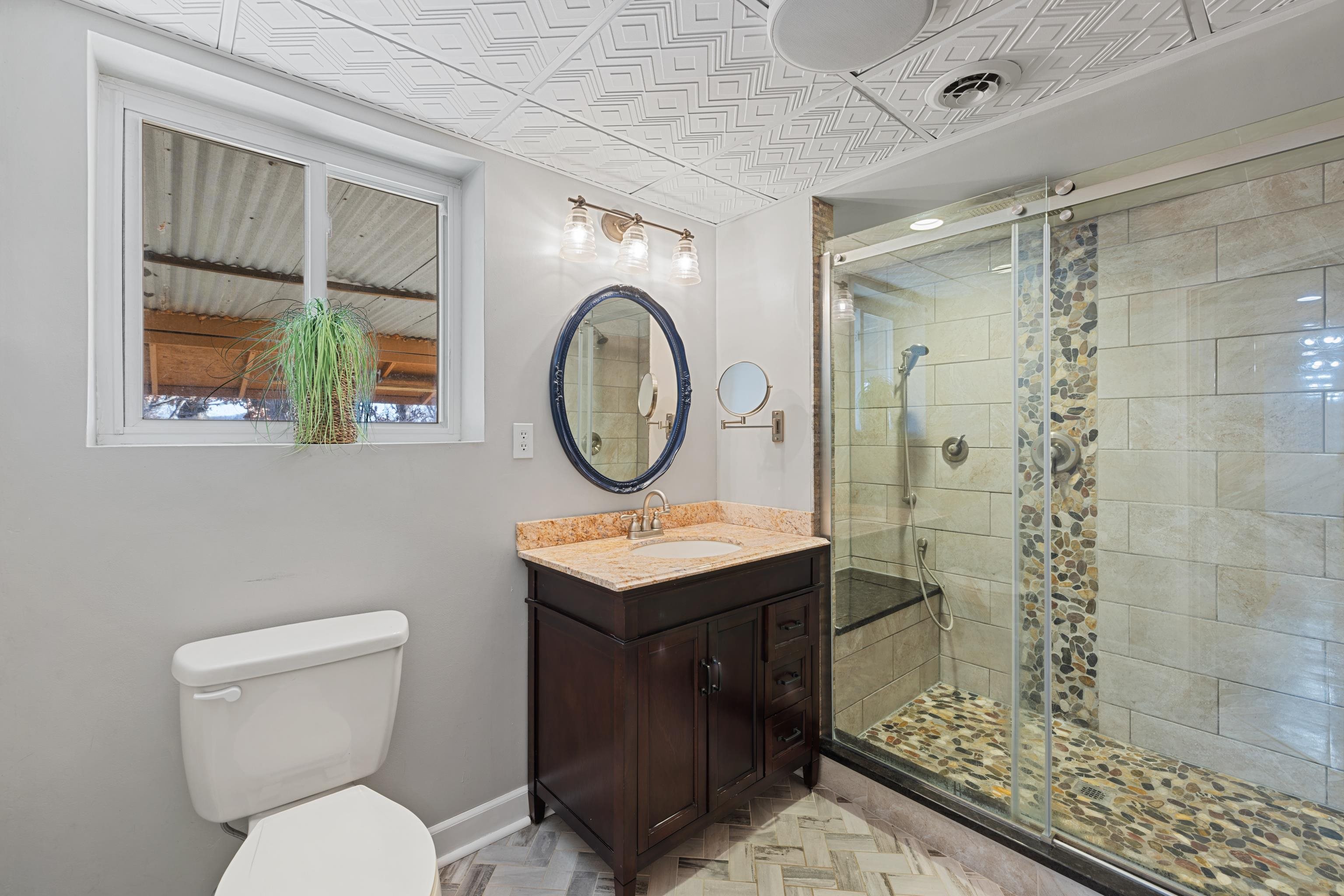 582 HILLTOP DR, STAUNTON, Virginia 24401, 4 Bedrooms Bedrooms, ,2 BathroomsBathrooms,Residential,582 HILLTOP DR,671112 MLS # 671112 582 HILLTOP DR, STAUNTON, Virginia 24401, 4 Bedrooms Bedrooms, ,2 BathroomsBathrooms,Residential,582 HILLTOP DR,671112 MLS # 671112