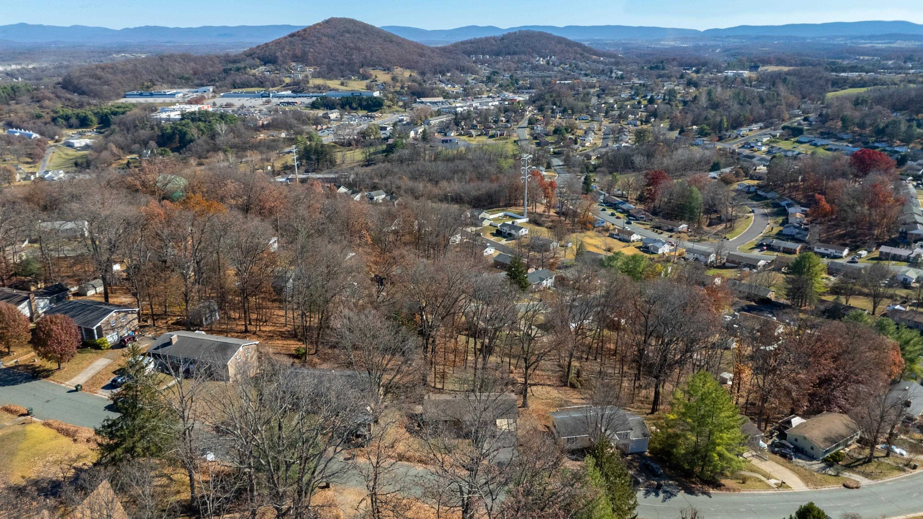 582 HILLTOP DR, STAUNTON, Virginia 24401, 4 Bedrooms Bedrooms, ,2 BathroomsBathrooms,Residential,582 HILLTOP DR,671112 MLS # 671112 582 HILLTOP DR, STAUNTON, Virginia 24401, 4 Bedrooms Bedrooms, ,2 BathroomsBathrooms,Residential,582 HILLTOP DR,671112 MLS # 671112