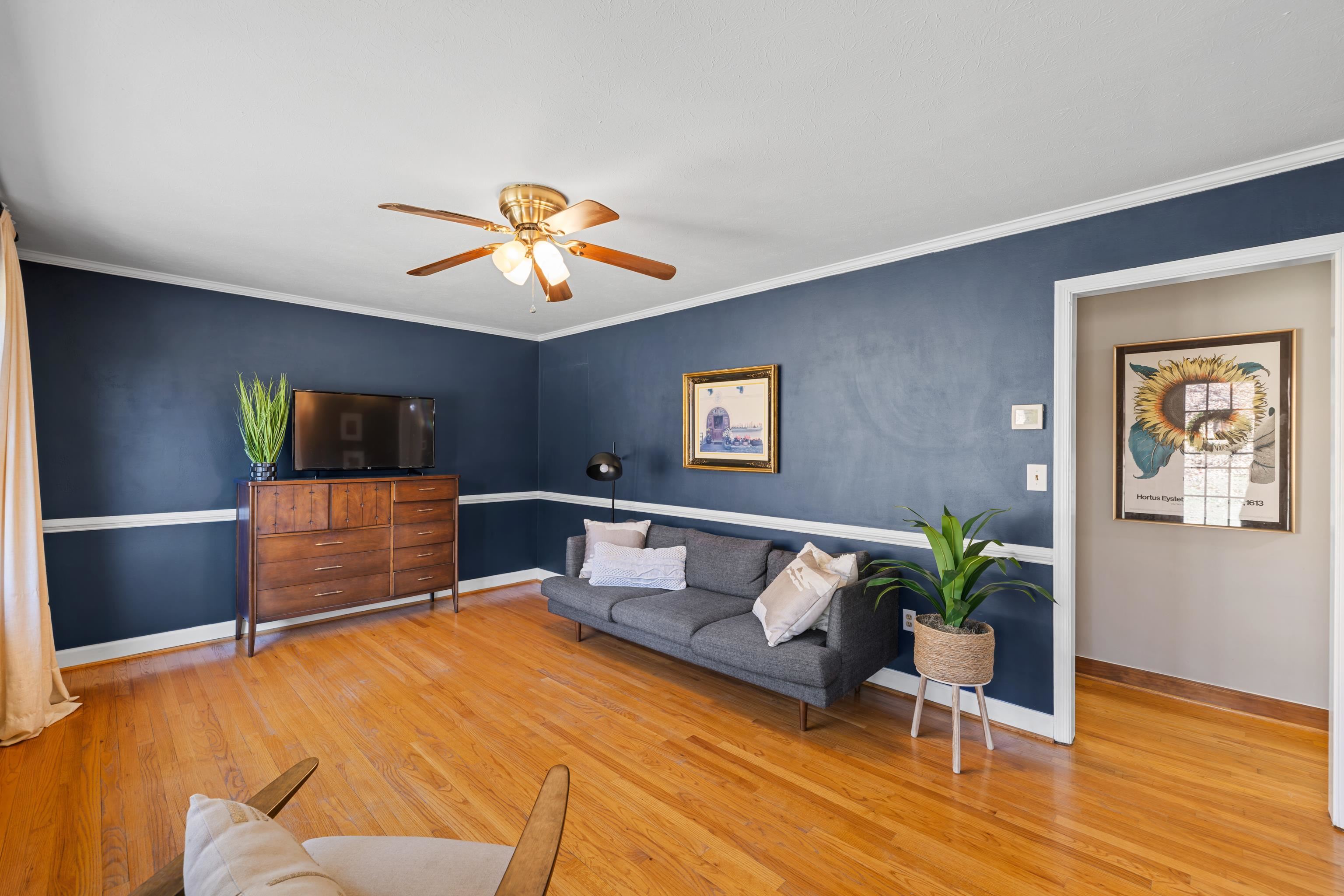 582 HILLTOP DR, STAUNTON, Virginia 24401, 4 Bedrooms Bedrooms, ,2 BathroomsBathrooms,Residential,582 HILLTOP DR,671112 MLS # 671112 582 HILLTOP DR, STAUNTON, Virginia 24401, 4 Bedrooms Bedrooms, ,2 BathroomsBathrooms,Residential,582 HILLTOP DR,671112 MLS # 671112