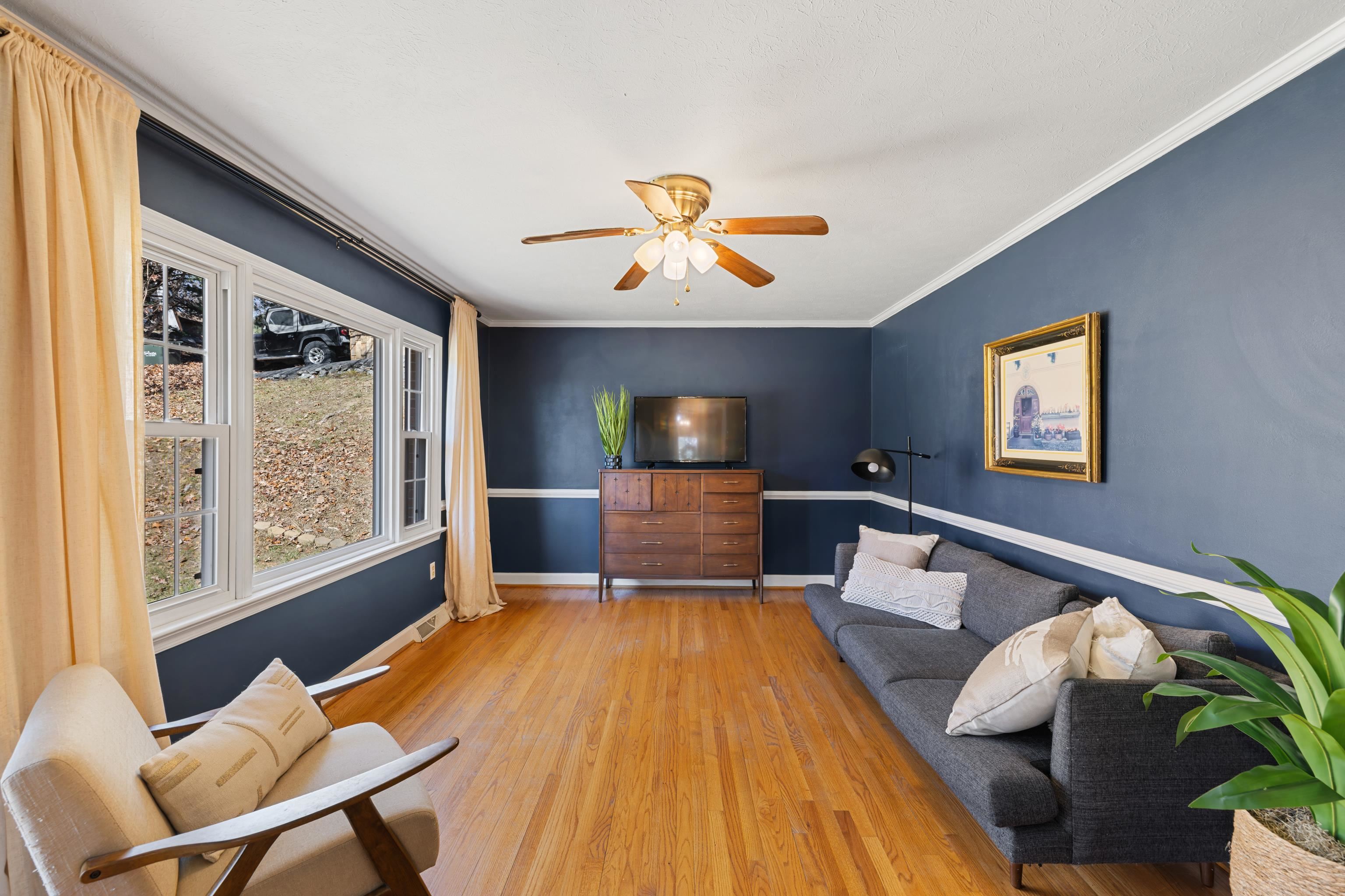 582 HILLTOP DR, STAUNTON, Virginia 24401, 4 Bedrooms Bedrooms, ,2 BathroomsBathrooms,Residential,582 HILLTOP DR,671112 MLS # 671112 582 HILLTOP DR, STAUNTON, Virginia 24401, 4 Bedrooms Bedrooms, ,2 BathroomsBathrooms,Residential,582 HILLTOP DR,671112 MLS # 671112