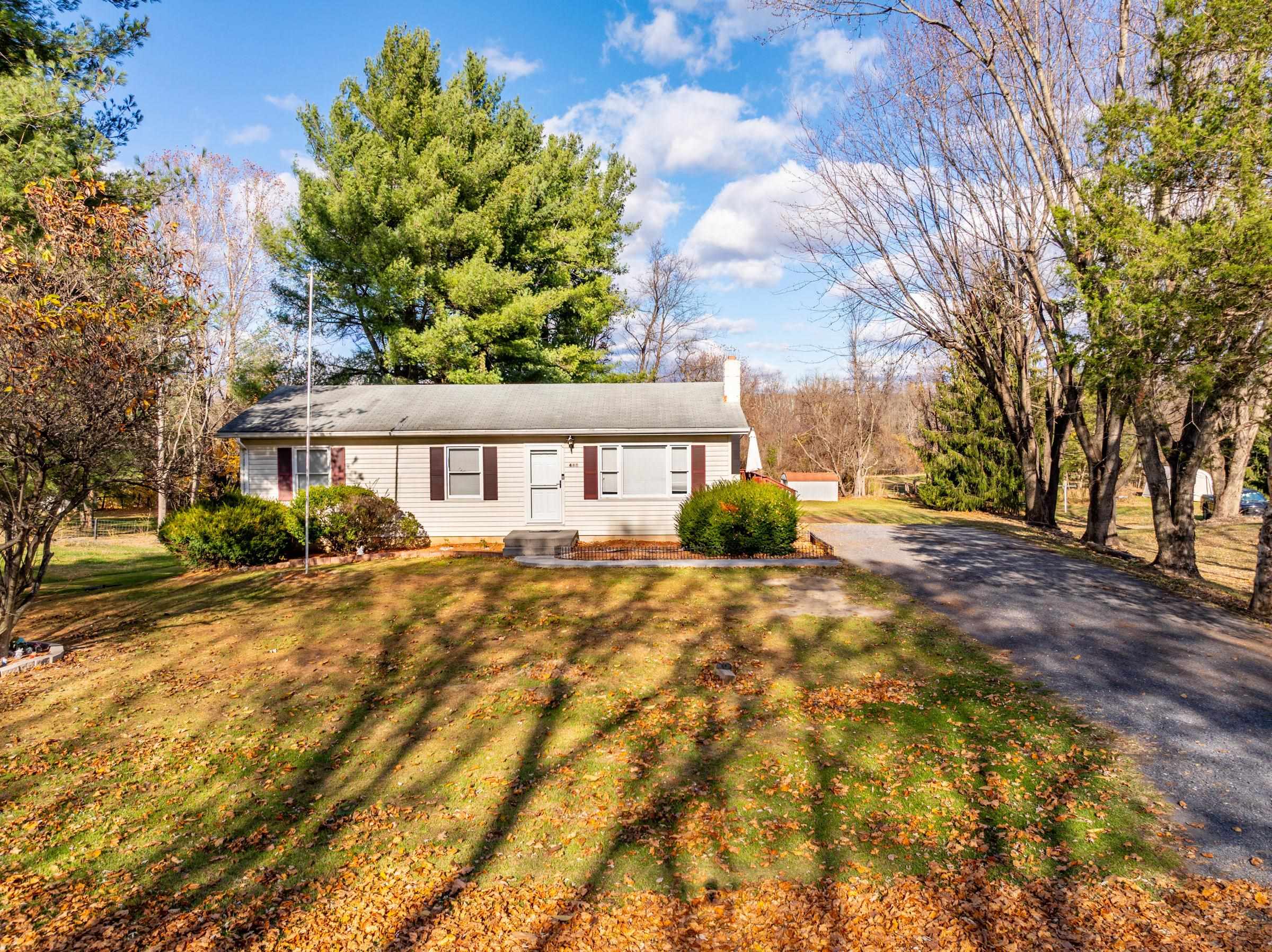 460 MASSANUTTEN DR, EDINBURG, Virginia 22824, 3 Bedrooms Bedrooms, ,2 BathroomsBathrooms,Residential,460 MASSANUTTEN DR,671125 MLS # 671125 460 MASSANUTTEN DR, EDINBURG, Virginia 22824, 3 Bedrooms Bedrooms, ,2 BathroomsBathrooms,Residential,460 MASSANUTTEN DR,671125 MLS # 671125