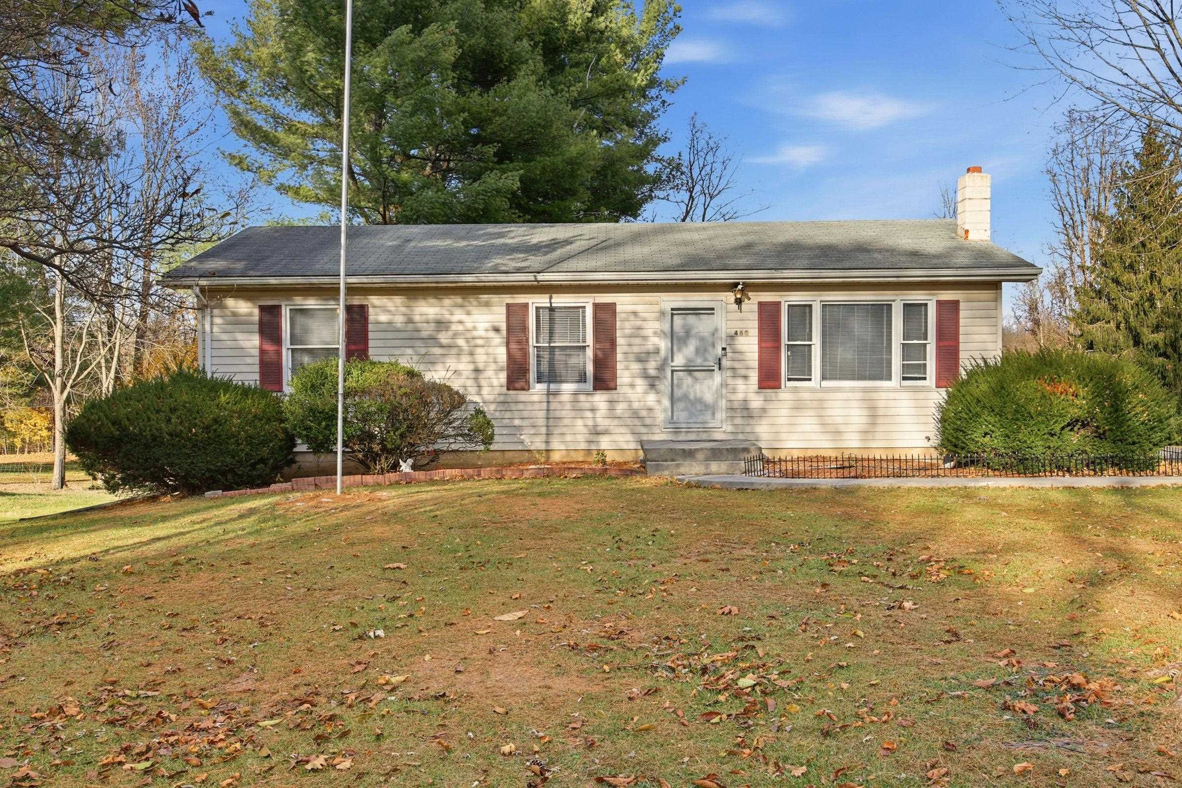 460 MASSANUTTEN DR, EDINBURG, Virginia 22824, 3 Bedrooms Bedrooms, ,2 BathroomsBathrooms,Residential,460 MASSANUTTEN DR,671125 MLS # 671125 460 MASSANUTTEN DR, EDINBURG, Virginia 22824, 3 Bedrooms Bedrooms, ,2 BathroomsBathrooms,Residential,460 MASSANUTTEN DR,671125 MLS # 671125