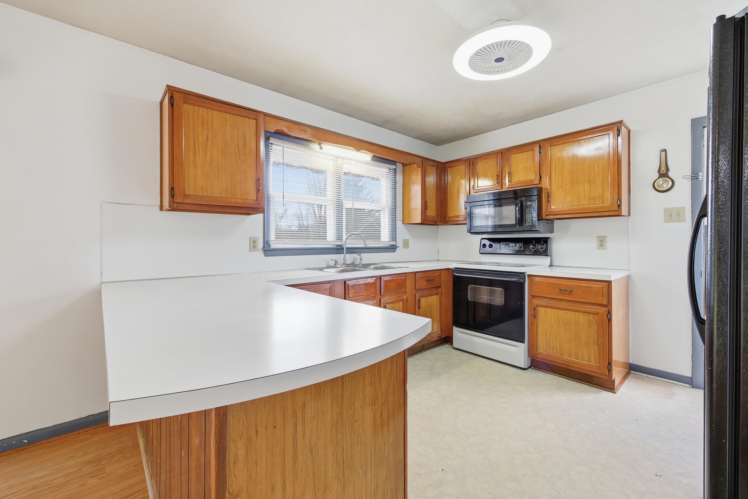 460 MASSANUTTEN DR, EDINBURG, Virginia 22824, 3 Bedrooms Bedrooms, ,2 BathroomsBathrooms,Residential,460 MASSANUTTEN DR,671125 MLS # 671125 460 MASSANUTTEN DR, EDINBURG, Virginia 22824, 3 Bedrooms Bedrooms, ,2 BathroomsBathrooms,Residential,460 MASSANUTTEN DR,671125 MLS # 671125