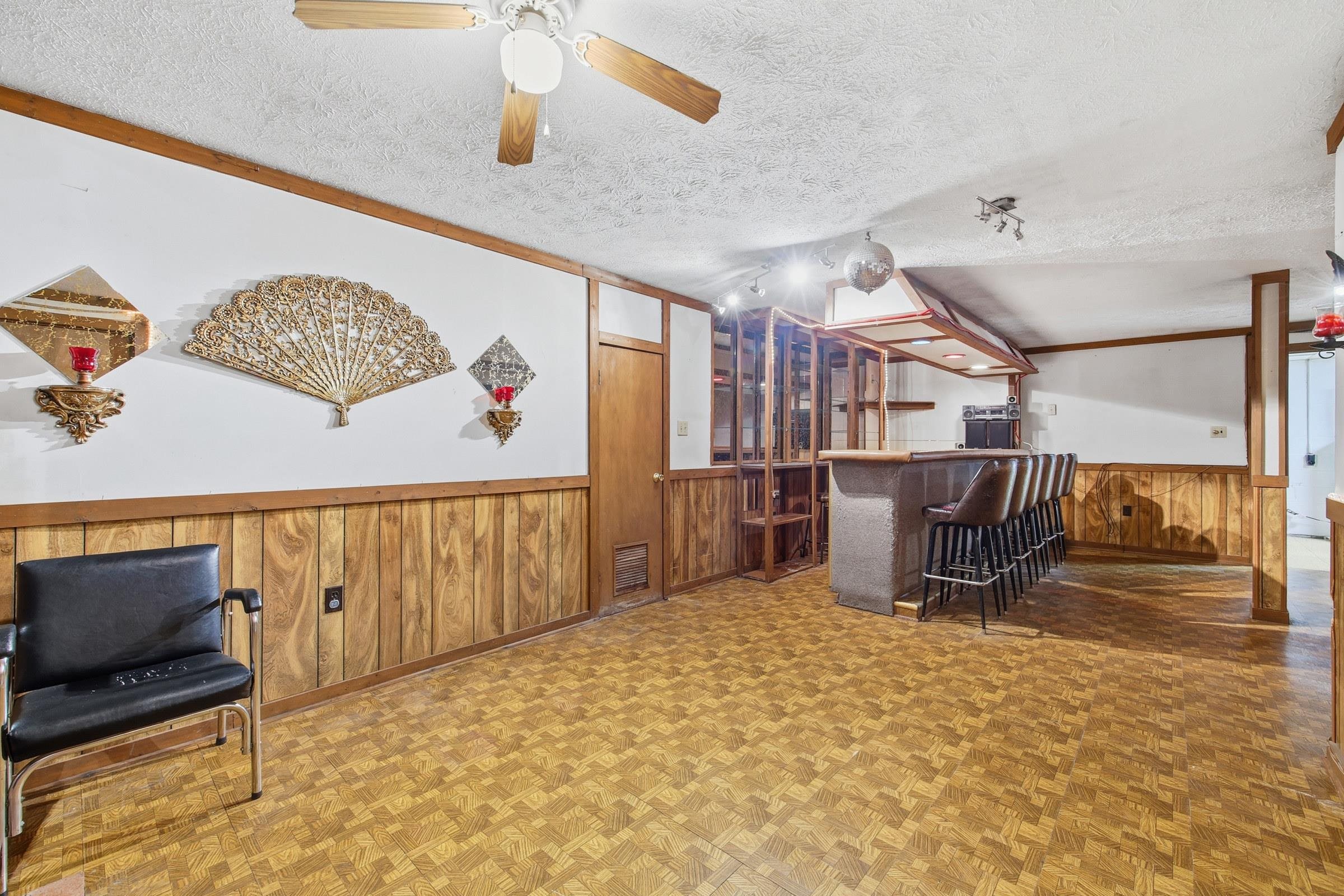 460 MASSANUTTEN DR, EDINBURG, Virginia 22824, 3 Bedrooms Bedrooms, ,2 BathroomsBathrooms,Residential,460 MASSANUTTEN DR,671125 MLS # 671125 460 MASSANUTTEN DR, EDINBURG, Virginia 22824, 3 Bedrooms Bedrooms, ,2 BathroomsBathrooms,Residential,460 MASSANUTTEN DR,671125 MLS # 671125