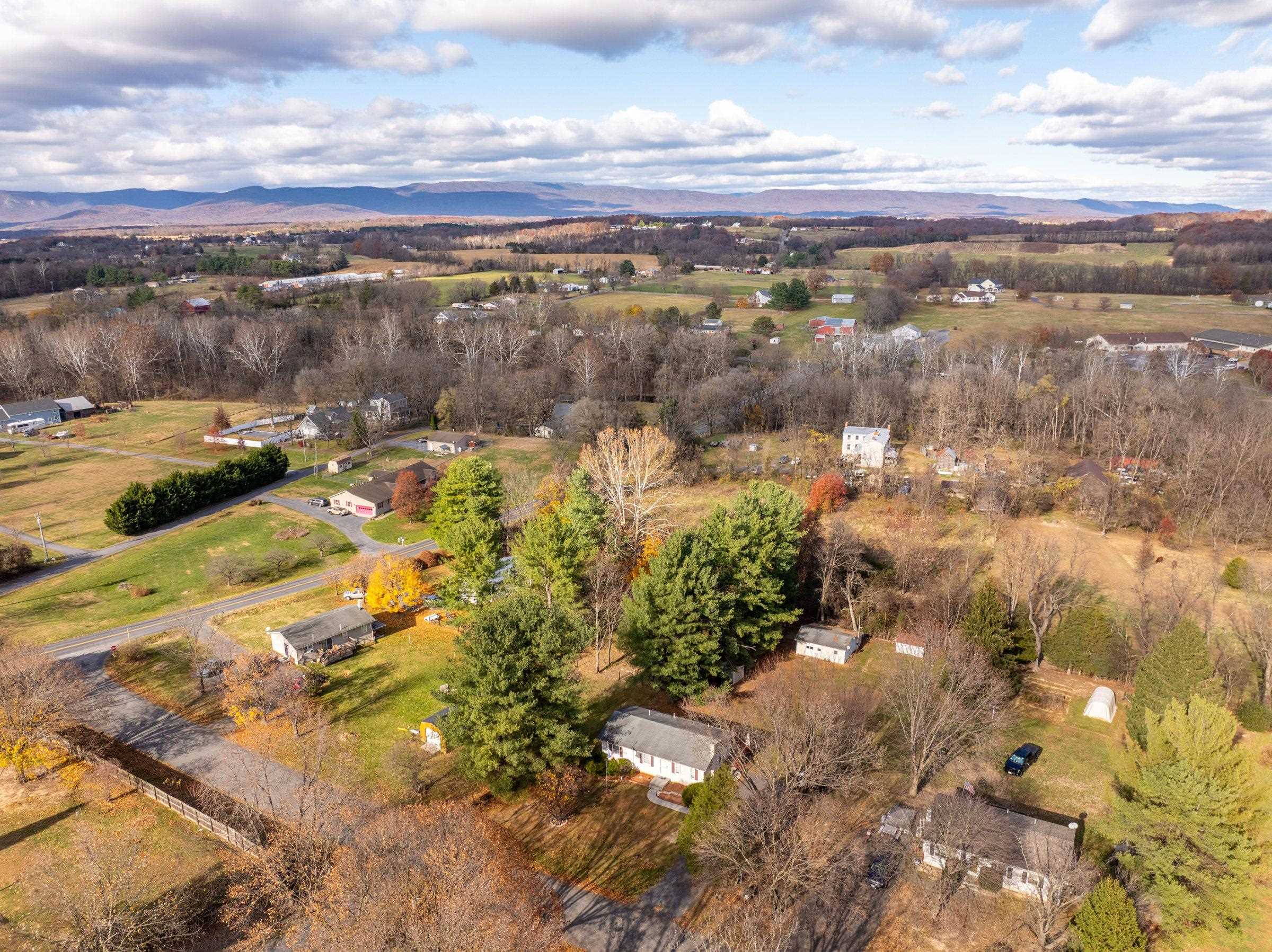 460 MASSANUTTEN DR, EDINBURG, Virginia 22824, 3 Bedrooms Bedrooms, ,2 BathroomsBathrooms,Residential,460 MASSANUTTEN DR,671125 MLS # 671125 460 MASSANUTTEN DR, EDINBURG, Virginia 22824, 3 Bedrooms Bedrooms, ,2 BathroomsBathrooms,Residential,460 MASSANUTTEN DR,671125 MLS # 671125