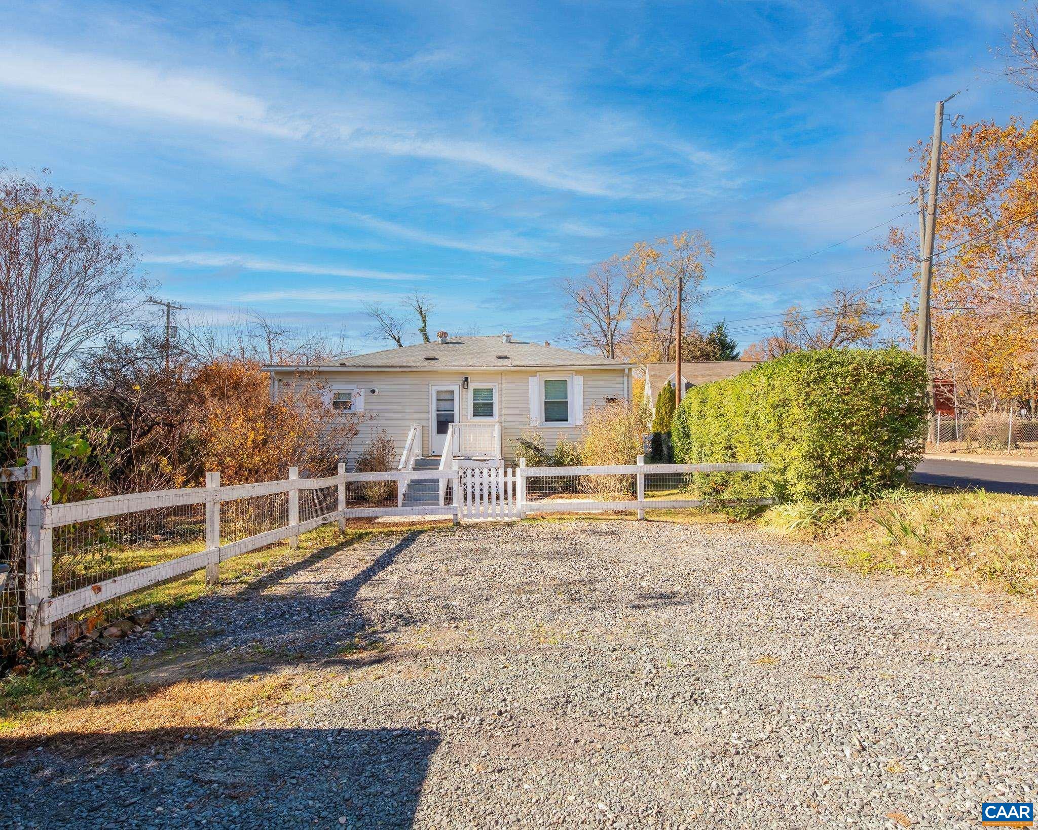 430 11TH ST, CHARLOTTESVILLE, Virginia 22903, 2 Bedrooms Bedrooms, ,1 BathroomBathrooms,Residential,430 11TH ST,671126 MLS # 671126 430 11TH ST, CHARLOTTESVILLE, Virginia 22903, 2 Bedrooms Bedrooms, ,1 BathroomBathrooms,Residential,430 11TH ST,671126 MLS # 671126