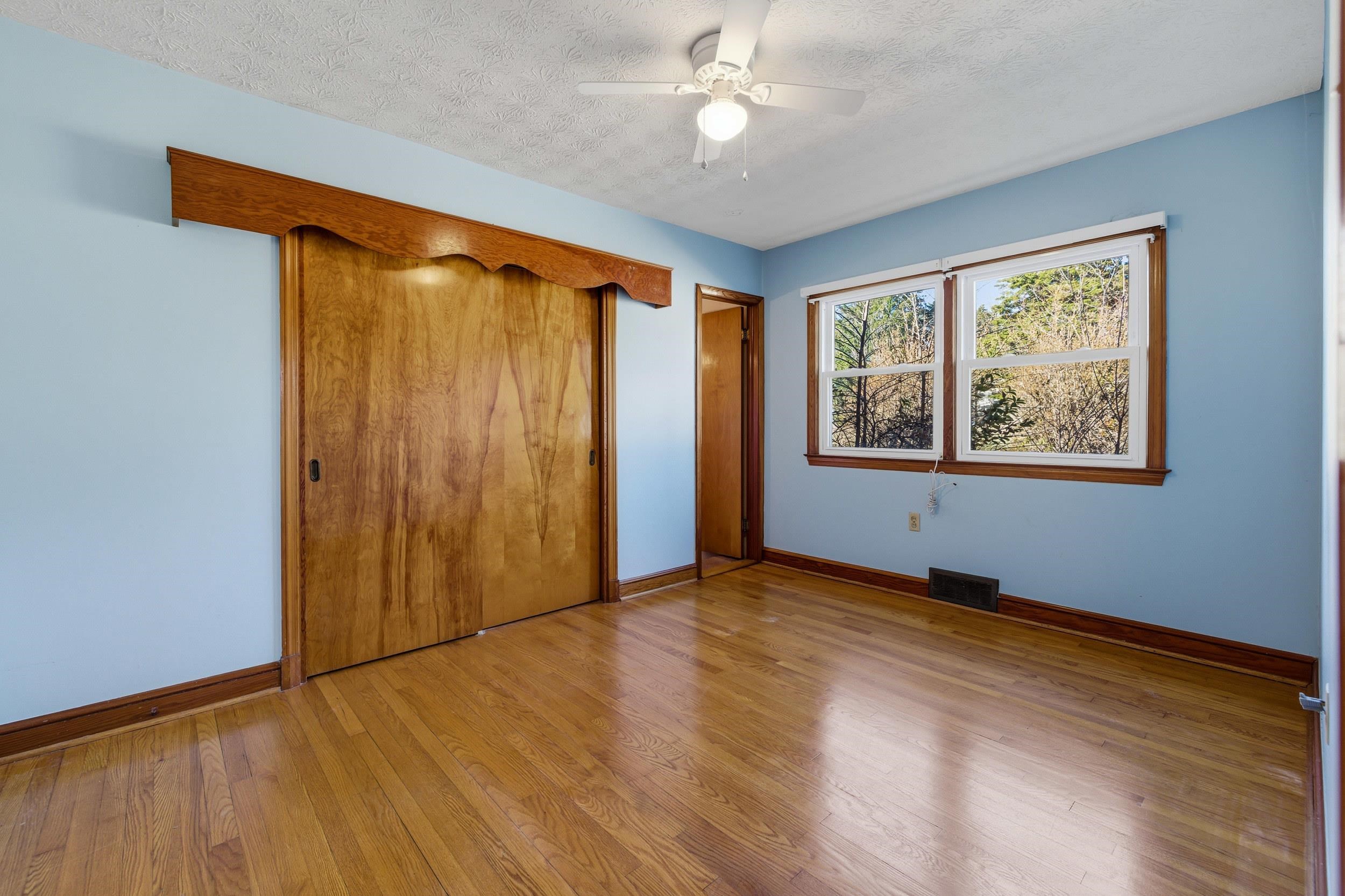 8241 NORTH VALLEY PIKE, HARRISONBURG, Virginia 22802, 3 Bedrooms Bedrooms, ,1 BathroomBathrooms,Residential,8241 NORTH VALLEY PIKE,671134 MLS # 671134 8241 NORTH VALLEY PIKE, HARRISONBURG, Virginia 22802, 3 Bedrooms Bedrooms, ,1 BathroomBathrooms,Residential,8241 NORTH VALLEY PIKE,671134 MLS # 671134