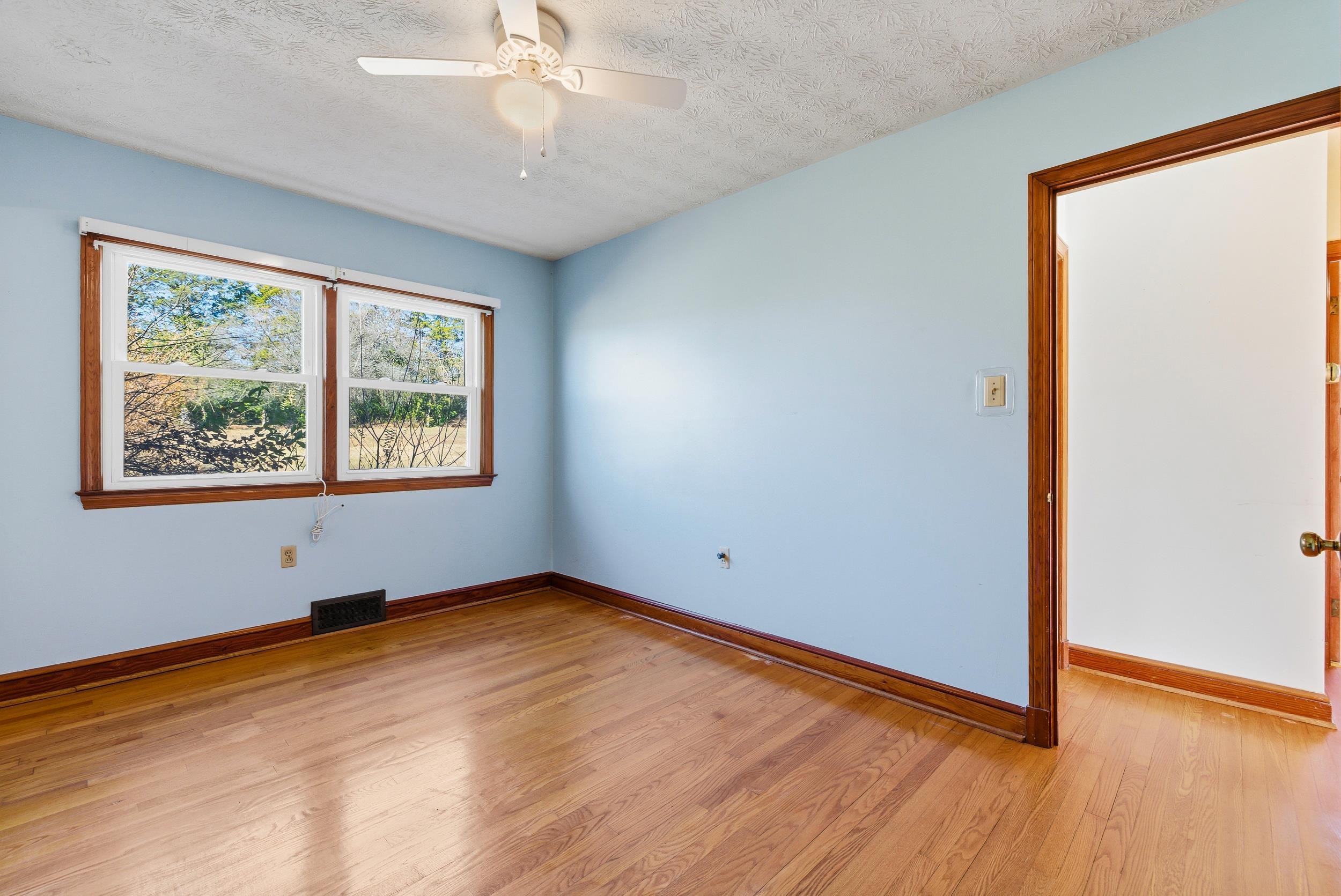 8241 NORTH VALLEY PIKE, HARRISONBURG, Virginia 22802, 3 Bedrooms Bedrooms, ,1 BathroomBathrooms,Residential,8241 NORTH VALLEY PIKE,671134 MLS # 671134 8241 NORTH VALLEY PIKE, HARRISONBURG, Virginia 22802, 3 Bedrooms Bedrooms, ,1 BathroomBathrooms,Residential,8241 NORTH VALLEY PIKE,671134 MLS # 671134