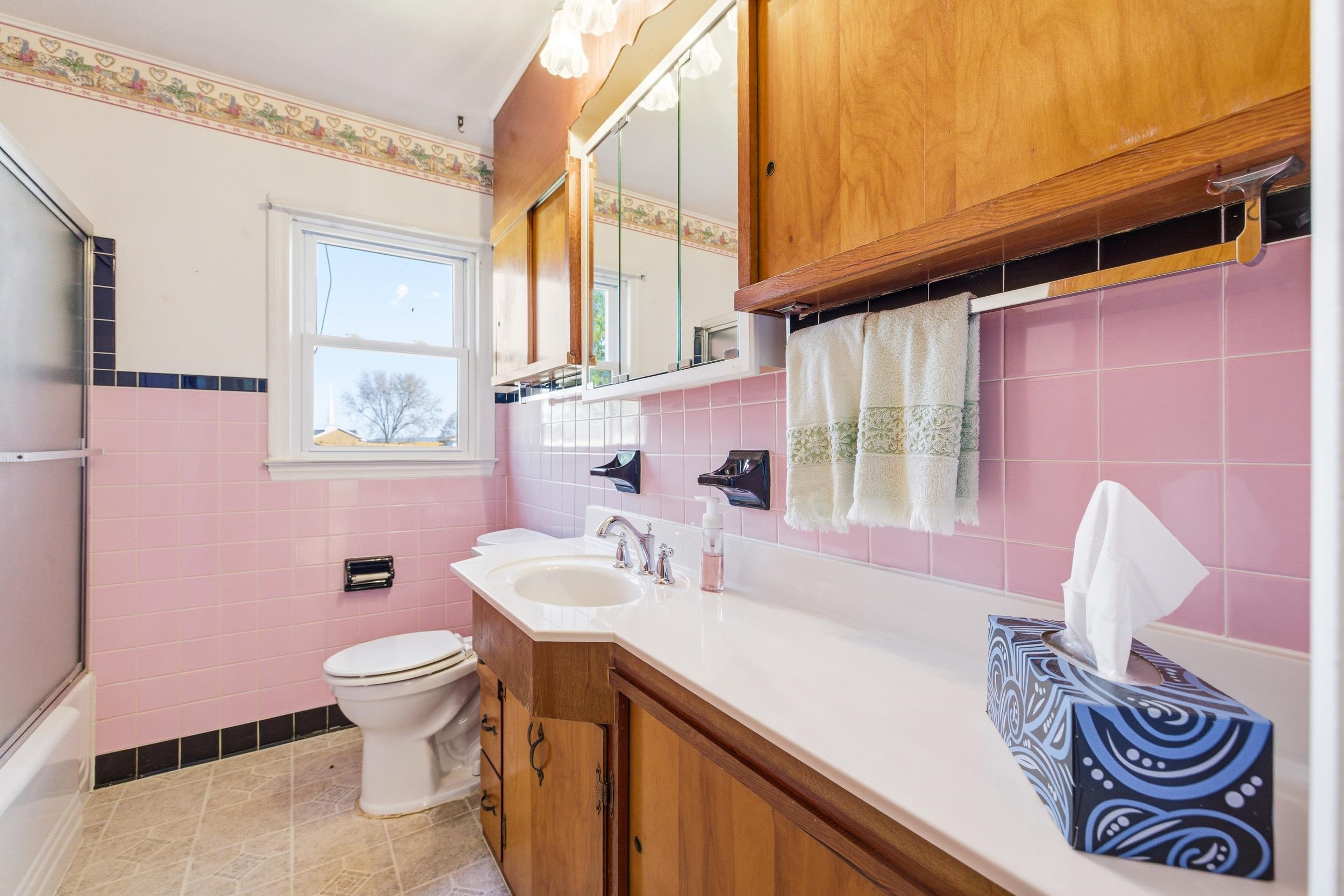 8241 NORTH VALLEY PIKE, HARRISONBURG, Virginia 22802, 3 Bedrooms Bedrooms, ,1 BathroomBathrooms,Residential,8241 NORTH VALLEY PIKE,671134 MLS # 671134 8241 NORTH VALLEY PIKE, HARRISONBURG, Virginia 22802, 3 Bedrooms Bedrooms, ,1 BathroomBathrooms,Residential,8241 NORTH VALLEY PIKE,671134 MLS # 671134