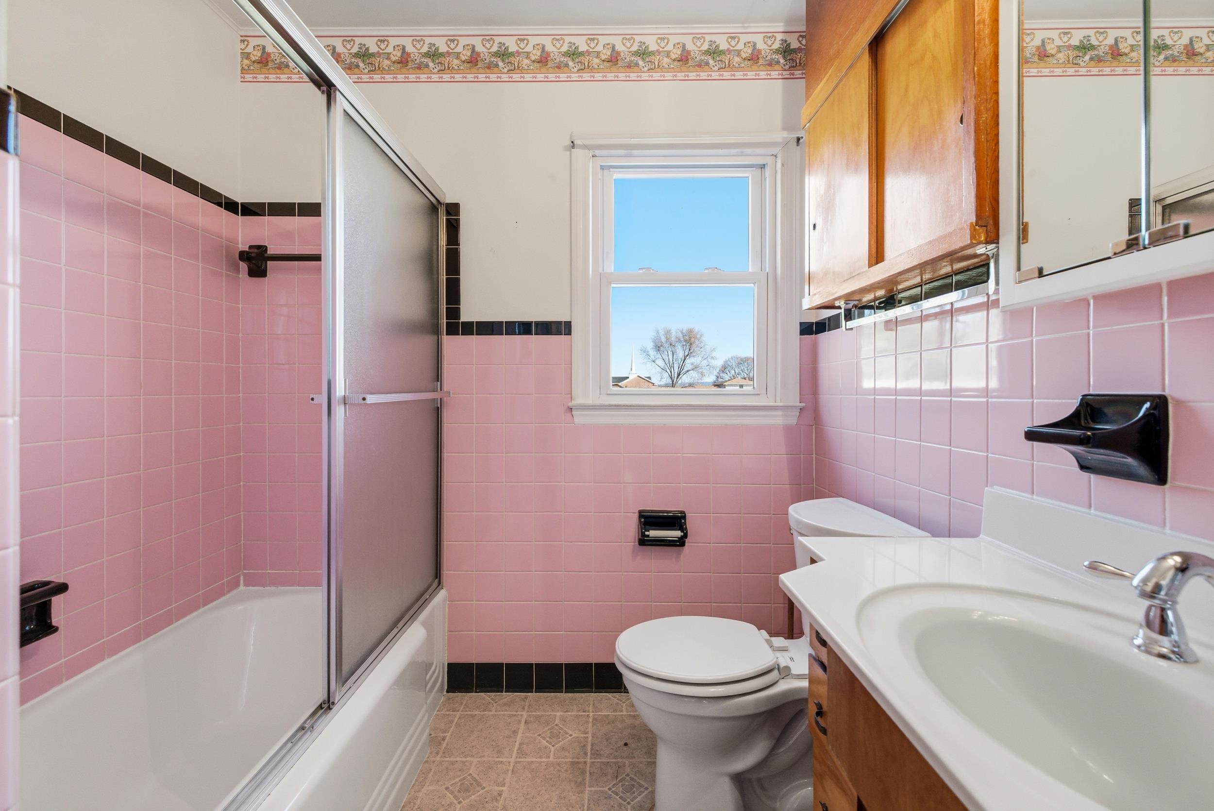 8241 NORTH VALLEY PIKE, HARRISONBURG, Virginia 22802, 3 Bedrooms Bedrooms, ,1 BathroomBathrooms,Residential,8241 NORTH VALLEY PIKE,671134 MLS # 671134 8241 NORTH VALLEY PIKE, HARRISONBURG, Virginia 22802, 3 Bedrooms Bedrooms, ,1 BathroomBathrooms,Residential,8241 NORTH VALLEY PIKE,671134 MLS # 671134