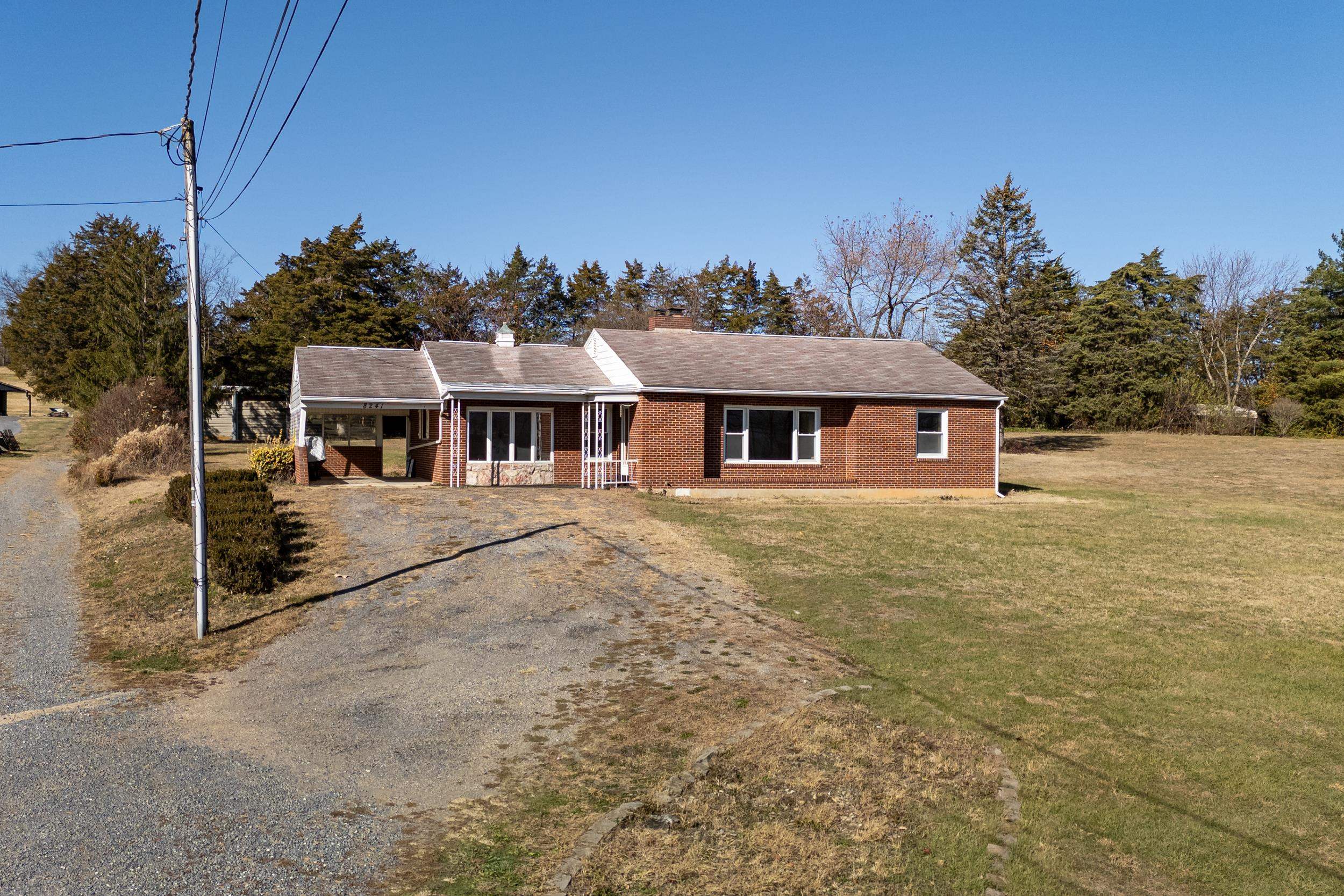 8241 NORTH VALLEY PIKE, HARRISONBURG, Virginia 22802, 3 Bedrooms Bedrooms, ,1 BathroomBathrooms,Residential,8241 NORTH VALLEY PIKE,671134 MLS # 671134 8241 NORTH VALLEY PIKE, HARRISONBURG, Virginia 22802, 3 Bedrooms Bedrooms, ,1 BathroomBathrooms,Residential,8241 NORTH VALLEY PIKE,671134 MLS # 671134