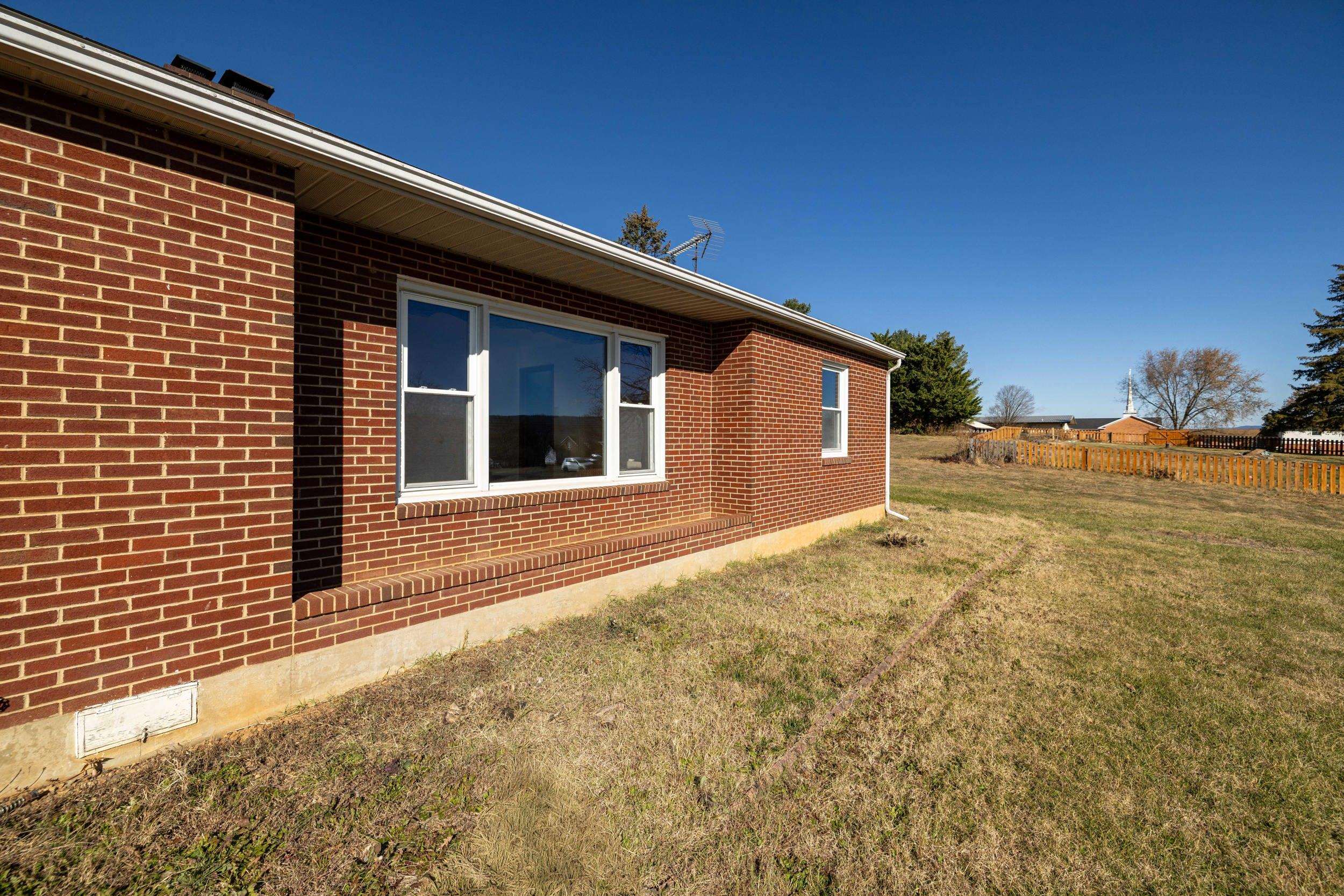 8241 NORTH VALLEY PIKE, HARRISONBURG, Virginia 22802, 3 Bedrooms Bedrooms, ,1 BathroomBathrooms,Residential,8241 NORTH VALLEY PIKE,671134 MLS # 671134 8241 NORTH VALLEY PIKE, HARRISONBURG, Virginia 22802, 3 Bedrooms Bedrooms, ,1 BathroomBathrooms,Residential,8241 NORTH VALLEY PIKE,671134 MLS # 671134