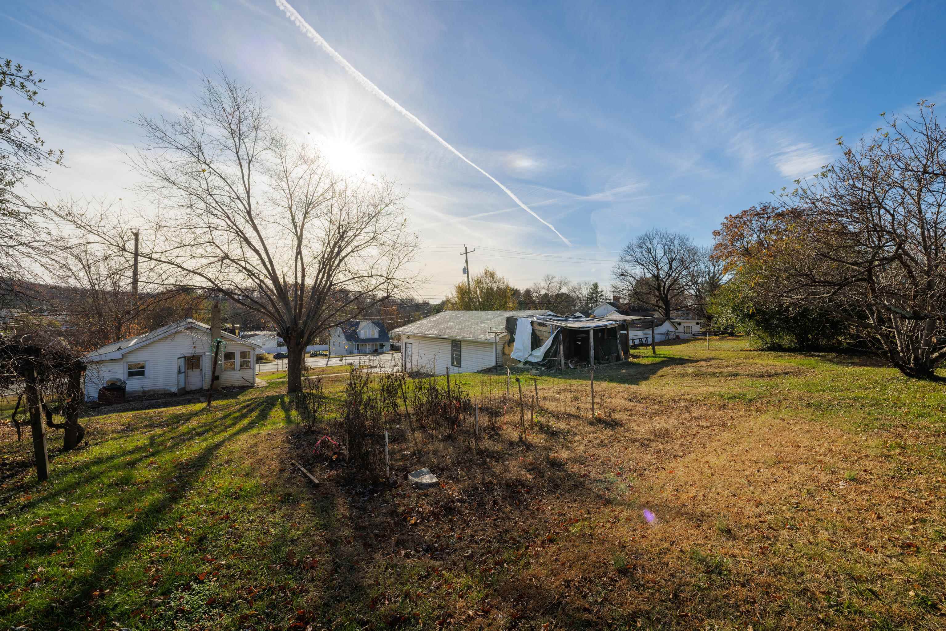 1950 JEFFERSON HWY, FISHERSVILLE, Virginia 22939, 3 Bedrooms Bedrooms, ,1 BathroomBathrooms,Residential,1950 JEFFERSON HWY,671138 MLS # 671138 1950 JEFFERSON HWY, FISHERSVILLE, Virginia 22939, 3 Bedrooms Bedrooms, ,1 BathroomBathrooms,Residential,1950 JEFFERSON HWY,671138 MLS # 671138