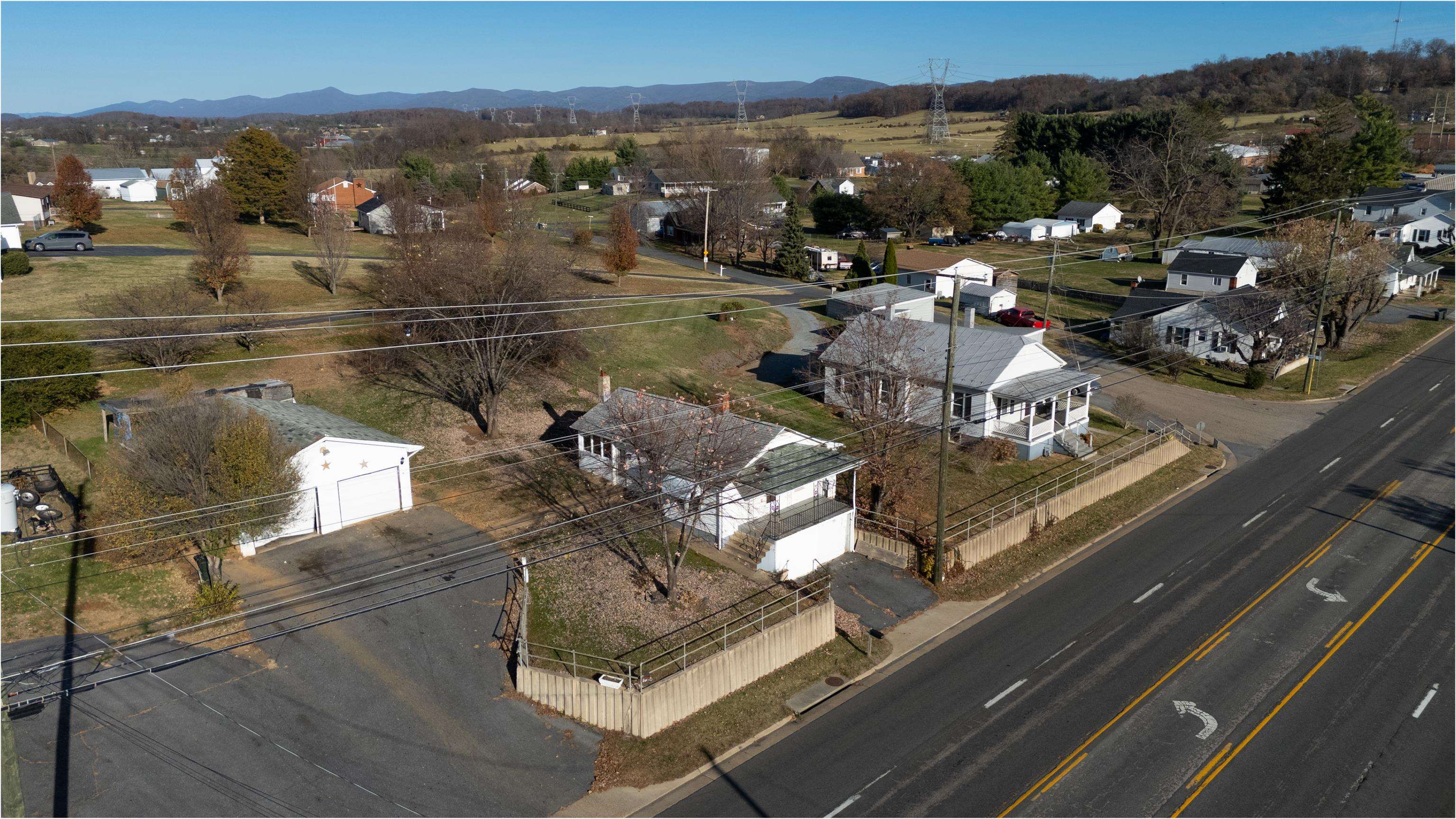 1950 JEFFERSON HWY, FISHERSVILLE, Virginia 22939, 3 Bedrooms Bedrooms, ,1 BathroomBathrooms,Residential,1950 JEFFERSON HWY,671138 MLS # 671138 1950 JEFFERSON HWY, FISHERSVILLE, Virginia 22939, 3 Bedrooms Bedrooms, ,1 BathroomBathrooms,Residential,1950 JEFFERSON HWY,671138 MLS # 671138