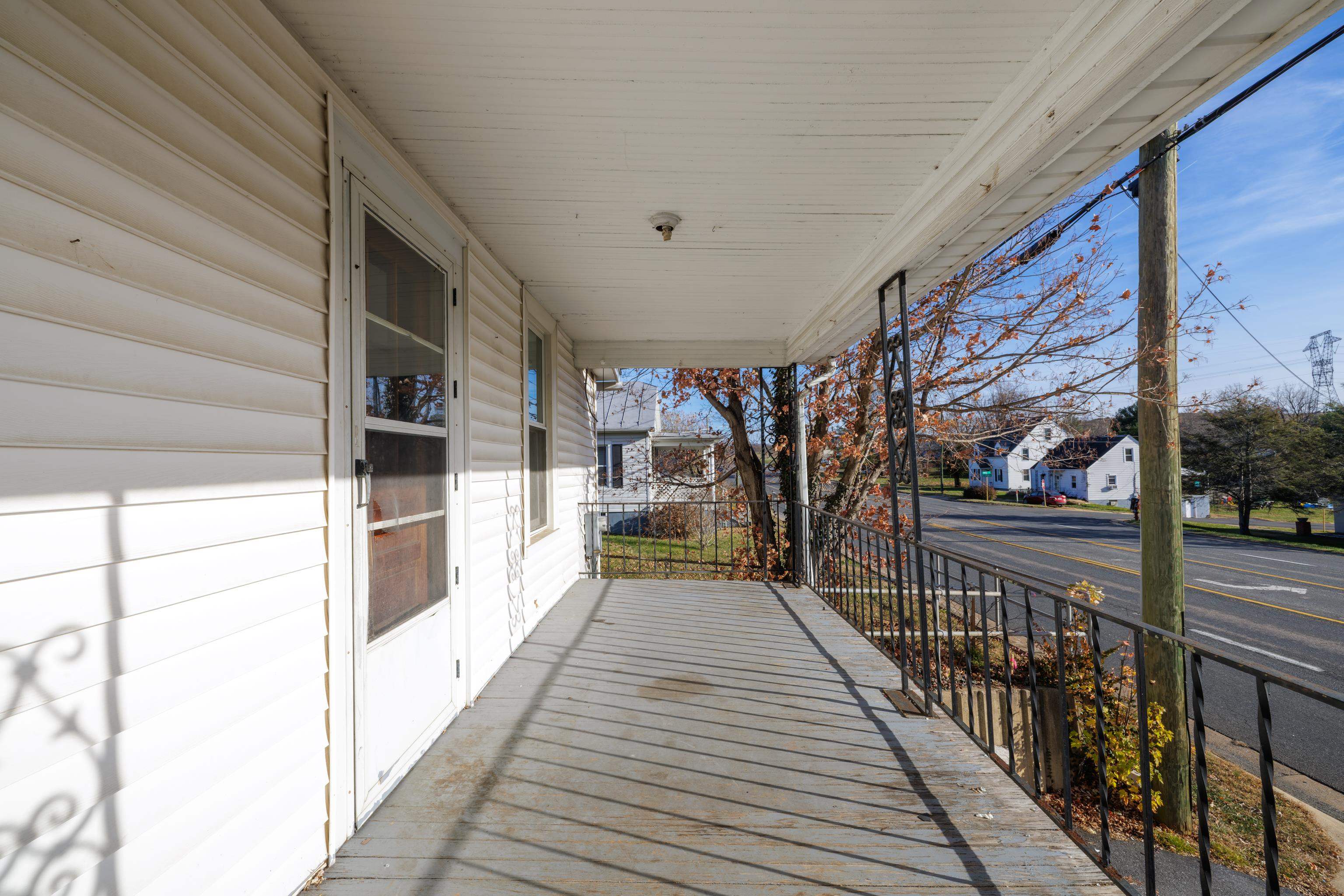 1950 JEFFERSON HWY, FISHERSVILLE, Virginia 22939, 3 Bedrooms Bedrooms, ,1 BathroomBathrooms,Residential,1950 JEFFERSON HWY,671138 MLS # 671138 1950 JEFFERSON HWY, FISHERSVILLE, Virginia 22939, 3 Bedrooms Bedrooms, ,1 BathroomBathrooms,Residential,1950 JEFFERSON HWY,671138 MLS # 671138