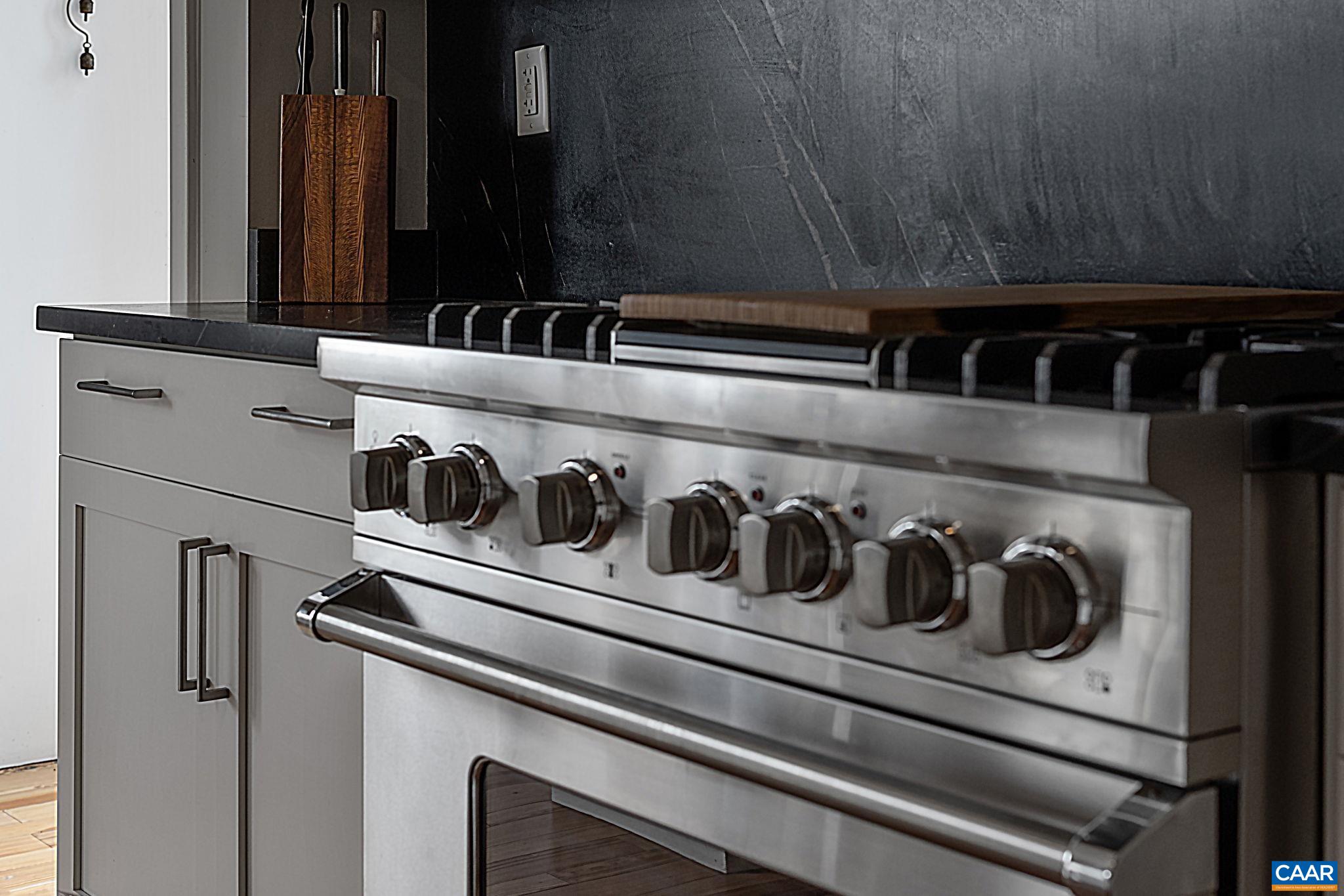 200 GARRETT ST, CHARLOTTESVILLE, Virginia 22902, 2 Bedrooms Bedrooms, ,2 BathroomsBathrooms,Residential,200 GARRETT ST,671139 MLS # 671139 200 GARRETT ST, CHARLOTTESVILLE, Virginia 22902, 2 Bedrooms Bedrooms, ,2 BathroomsBathrooms,Residential,200 GARRETT ST,671139 MLS # 671139