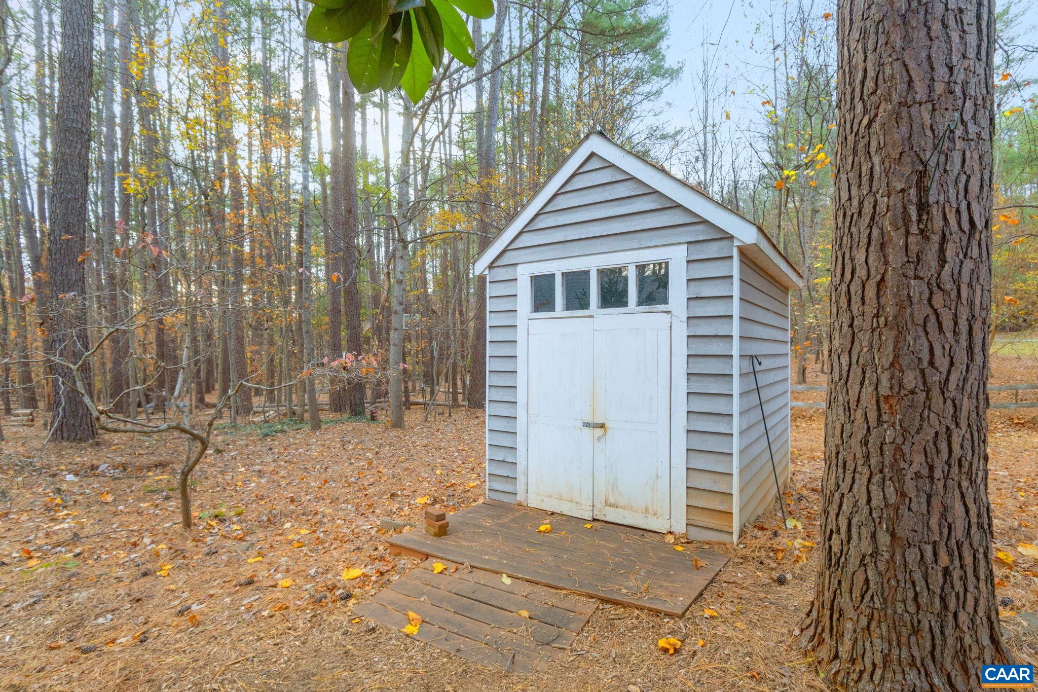 4220 PADDOCK CIR, EARLYSVILLE, Virginia 22936, 3 Bedrooms Bedrooms, ,2 BathroomsBathrooms,Residential,From Cville Take Woodlands Rd to Earlysville Rd. t,4220 PADDOCK CIR,671141 MLS # 671141 4220 PADDOCK CIR, EARLYSVILLE, Virginia 22936, 3 Bedrooms Bedrooms, ,2 BathroomsBathrooms,Residential,From Cville Take Woodlands Rd to Earlysville Rd. t,4220 PADDOCK CIR,671141 MLS # 671141