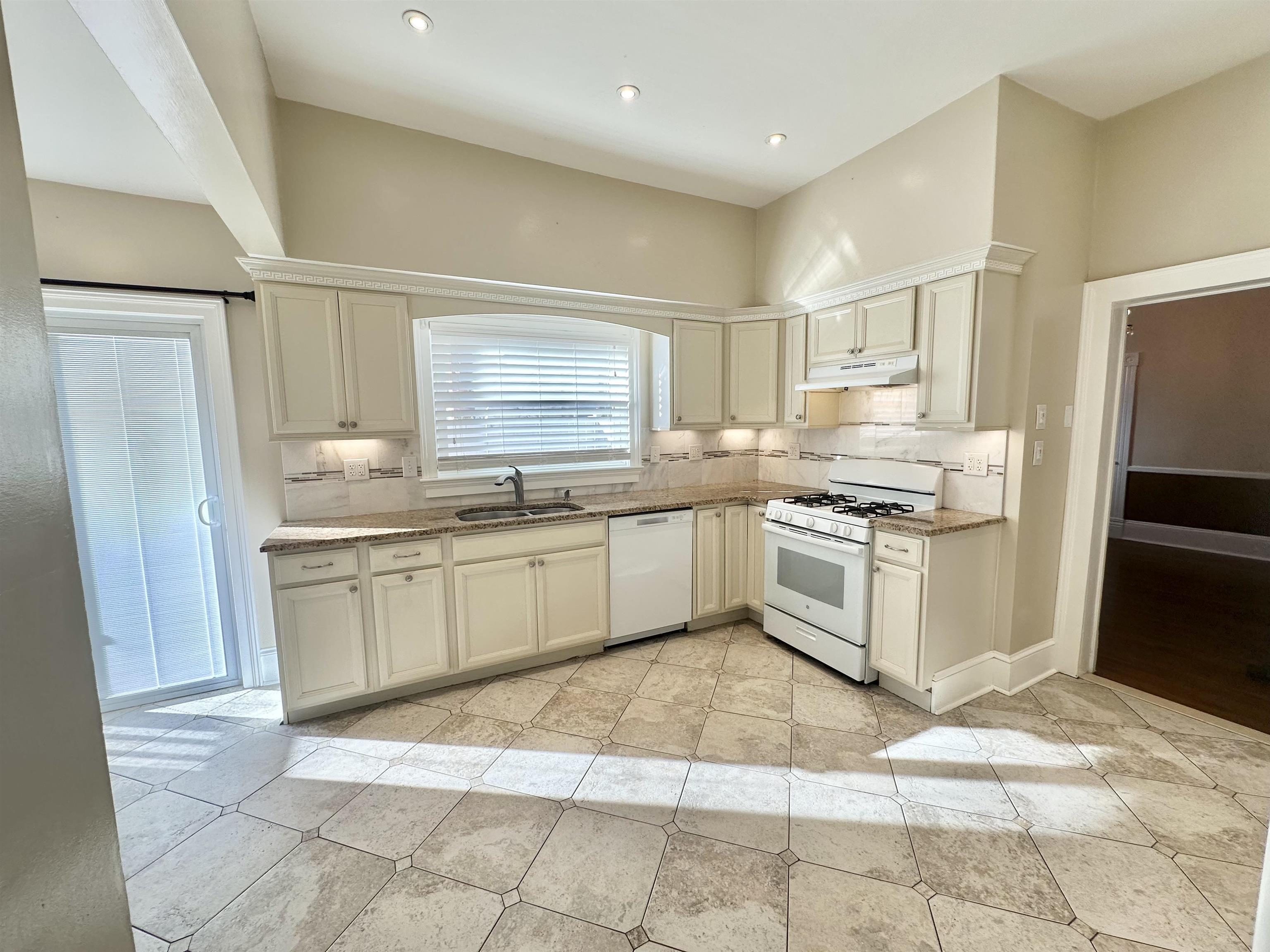 321 PINE ST, CLIFTON FORGE, Virginia 24422, 4 Bedrooms Bedrooms, ,2 BathroomsBathrooms,Residential,Remodeled Victorian on the corner of Pine and McCo,321 PINE ST,671142 MLS # 671142