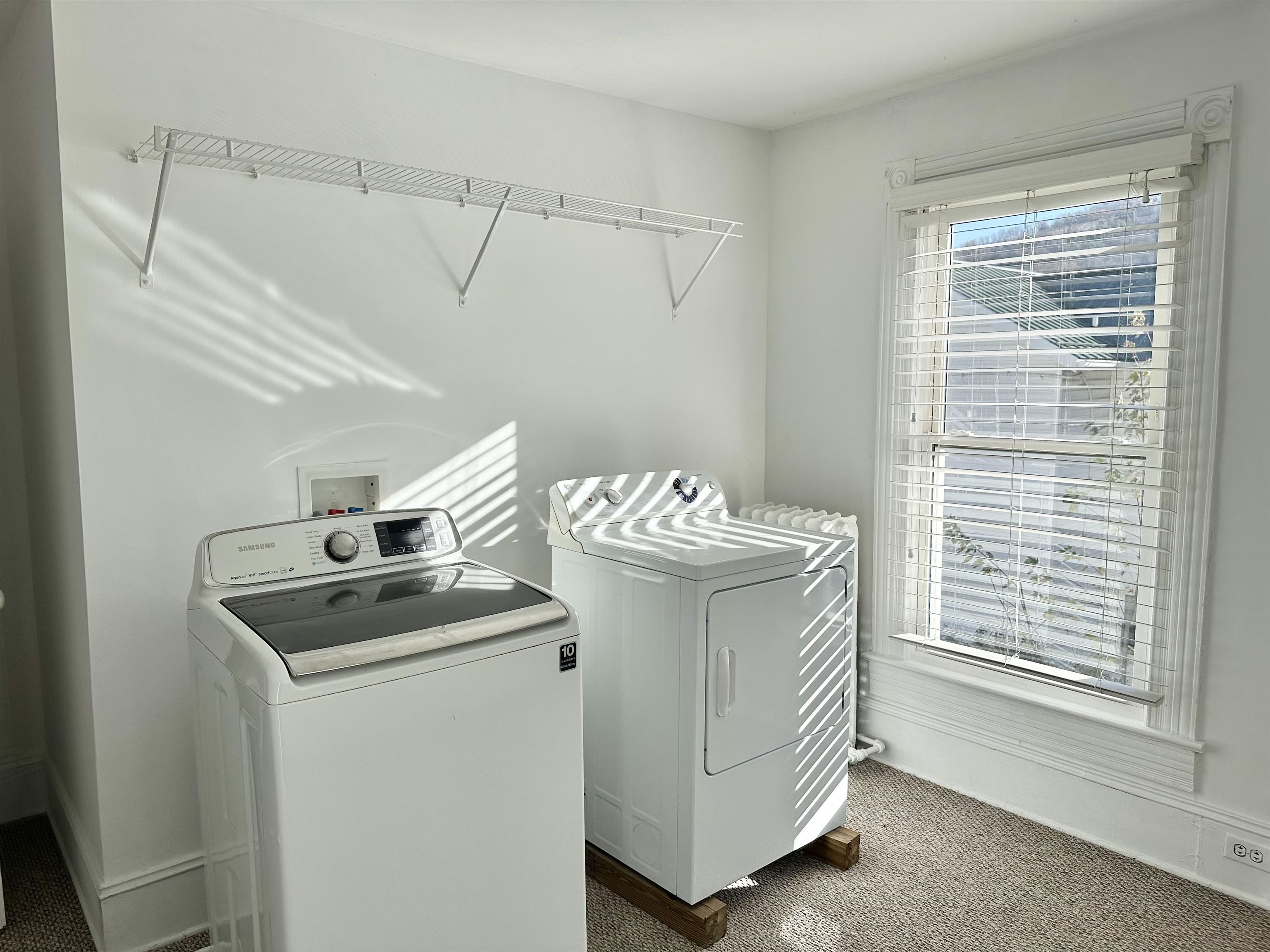 321 PINE ST, CLIFTON FORGE, Virginia 24422, 4 Bedrooms Bedrooms, ,2 BathroomsBathrooms,Residential,Remodeled Victorian on the corner of Pine and McCo,321 PINE ST,671142 MLS # 671142