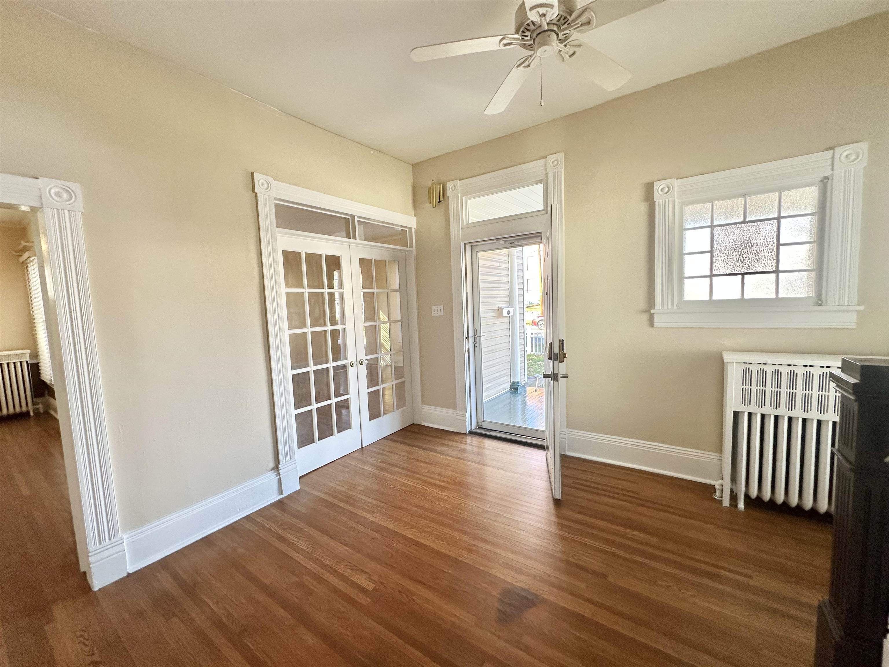 with original artglass windws