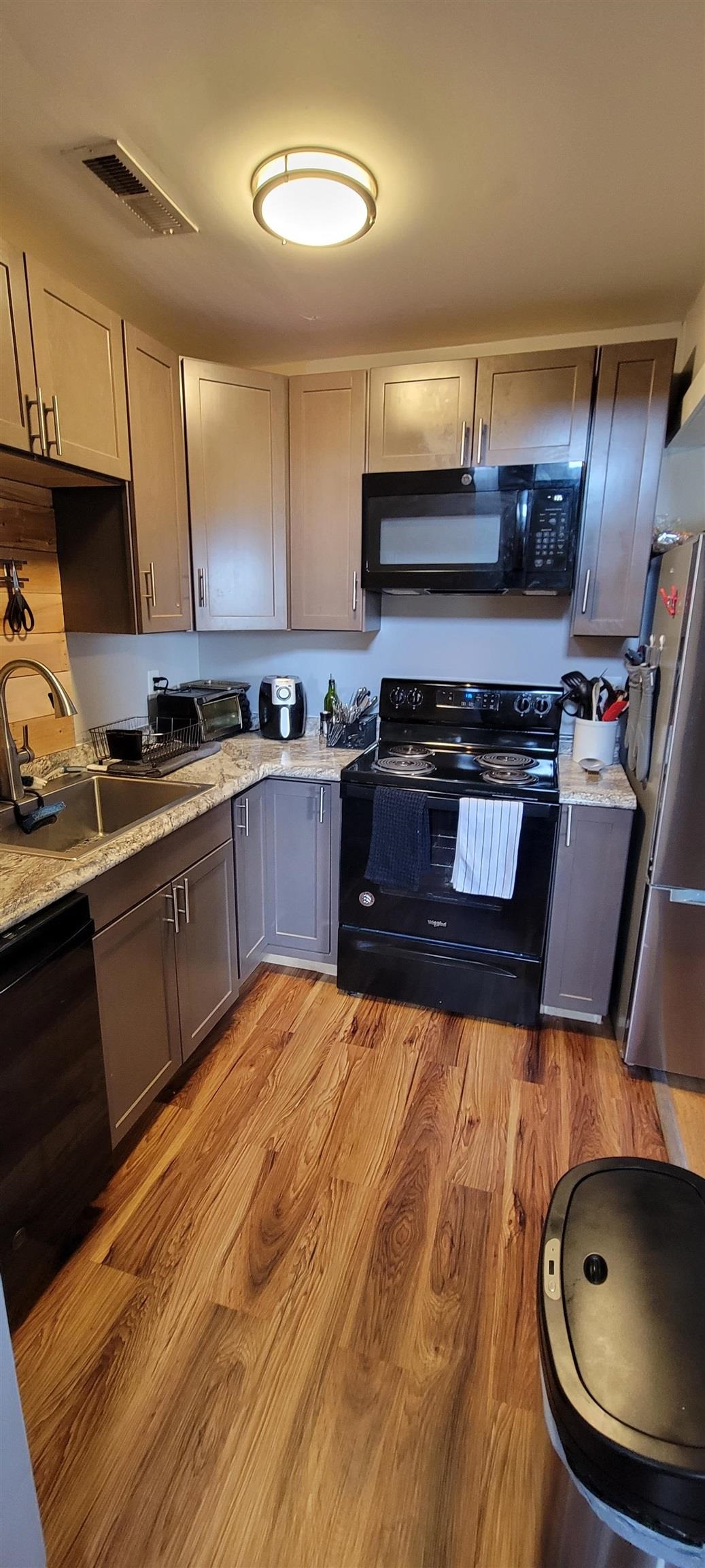 1309 BRADLEY DR, HARRISONBURG, Virginia 22801, 4 Bedrooms Bedrooms, ,2 BathroomsBathrooms,Residential,1309 BRADLEY DR,671143 MLS # 671143 1309 BRADLEY DR, HARRISONBURG, Virginia 22801, 4 Bedrooms Bedrooms, ,2 BathroomsBathrooms,Residential,1309 BRADLEY DR,671143 MLS # 671143