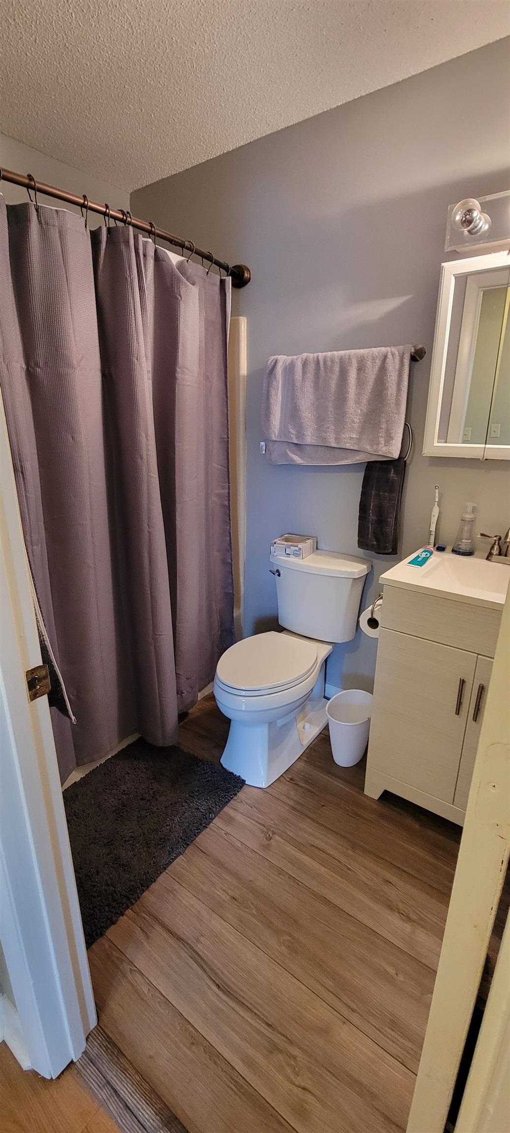 1309 BRADLEY DR, HARRISONBURG, Virginia 22801, 4 Bedrooms Bedrooms, ,2 BathroomsBathrooms,Residential,1309 BRADLEY DR,671143 MLS # 671143 1309 BRADLEY DR, HARRISONBURG, Virginia 22801, 4 Bedrooms Bedrooms, ,2 BathroomsBathrooms,Residential,1309 BRADLEY DR,671143 MLS # 671143