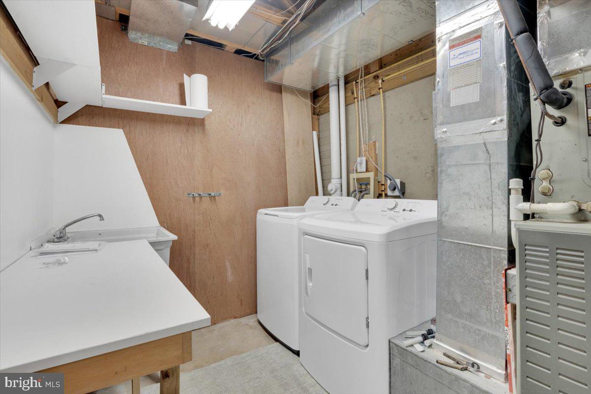 11821 LIMOUX PL, WOODBRIDGE, Virginia 22192, 3 Bedrooms Bedrooms, ,2 BathroomsBathrooms,Residential,For sale,11821 LIMOUX PL,VAPW2105672 MLS # VAPW2105672 11821 LIMOUX PL, WOODBRIDGE, Virginia 22192, 3 Bedrooms Bedrooms, ,2 BathroomsBathrooms,Residential,For sale,11821 LIMOUX PL,VAPW2105672 MLS # VAPW2105672