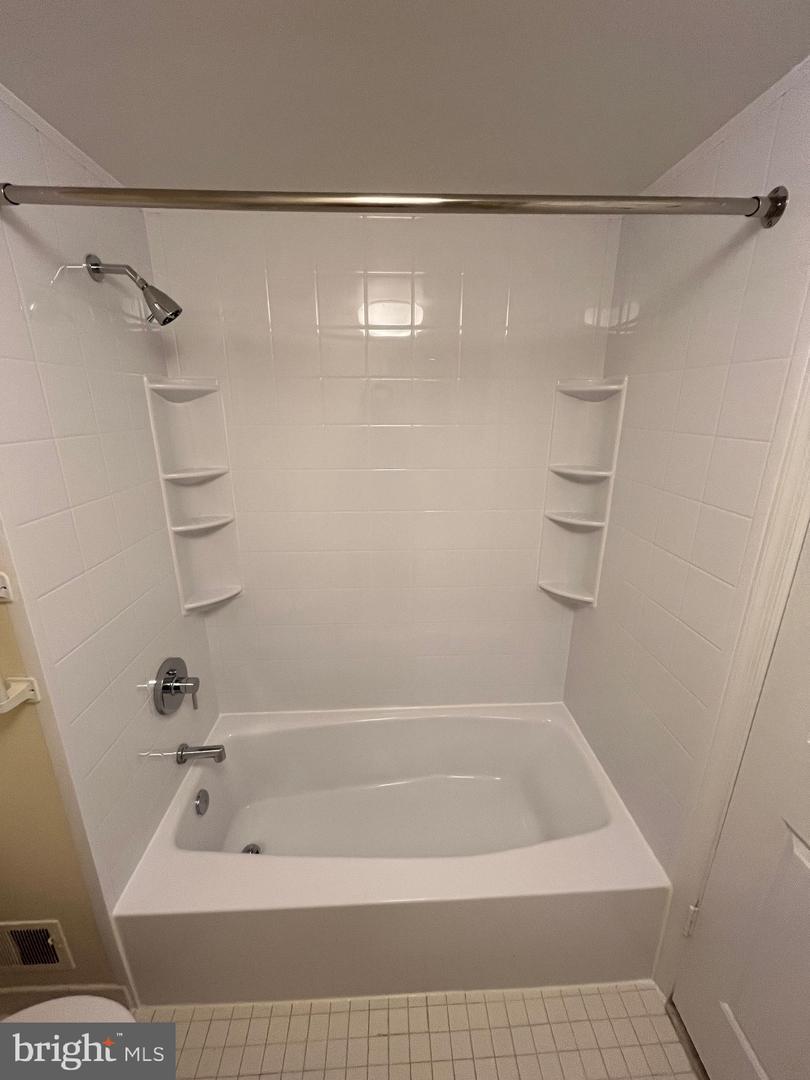 1835 NW 16TH ST NW #1, WASHINGTON, District Of Columbia 20009, 1 Bedroom Bedrooms, ,1 BathroomBathrooms,Residential,For sale,1835 NW 16TH ST NW #1,DCDC2226624 MLS # DCDC2226624