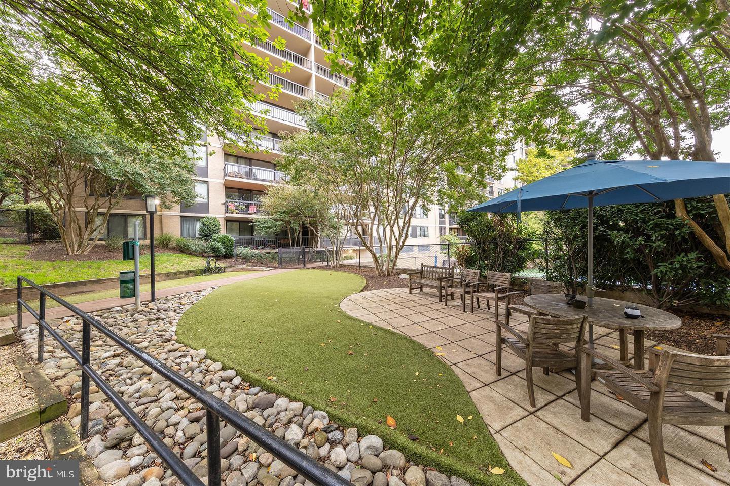 5500 HOLMES RUN PKWY #318, ALEXANDRIA, Virginia 22304, 1 Bedroom Bedrooms, ,1 BathroomBathrooms,Residential,For sale,5500 HOLMES RUN PKWY #318,VAAX2050758 MLS # VAAX2050758 5500 HOLMES RUN PKWY #318, ALEXANDRIA, Virginia 22304, 1 Bedroom Bedrooms, ,1 BathroomBathrooms,Residential,For sale,5500 HOLMES RUN PKWY #318,VAAX2050758 MLS # VAAX2050758