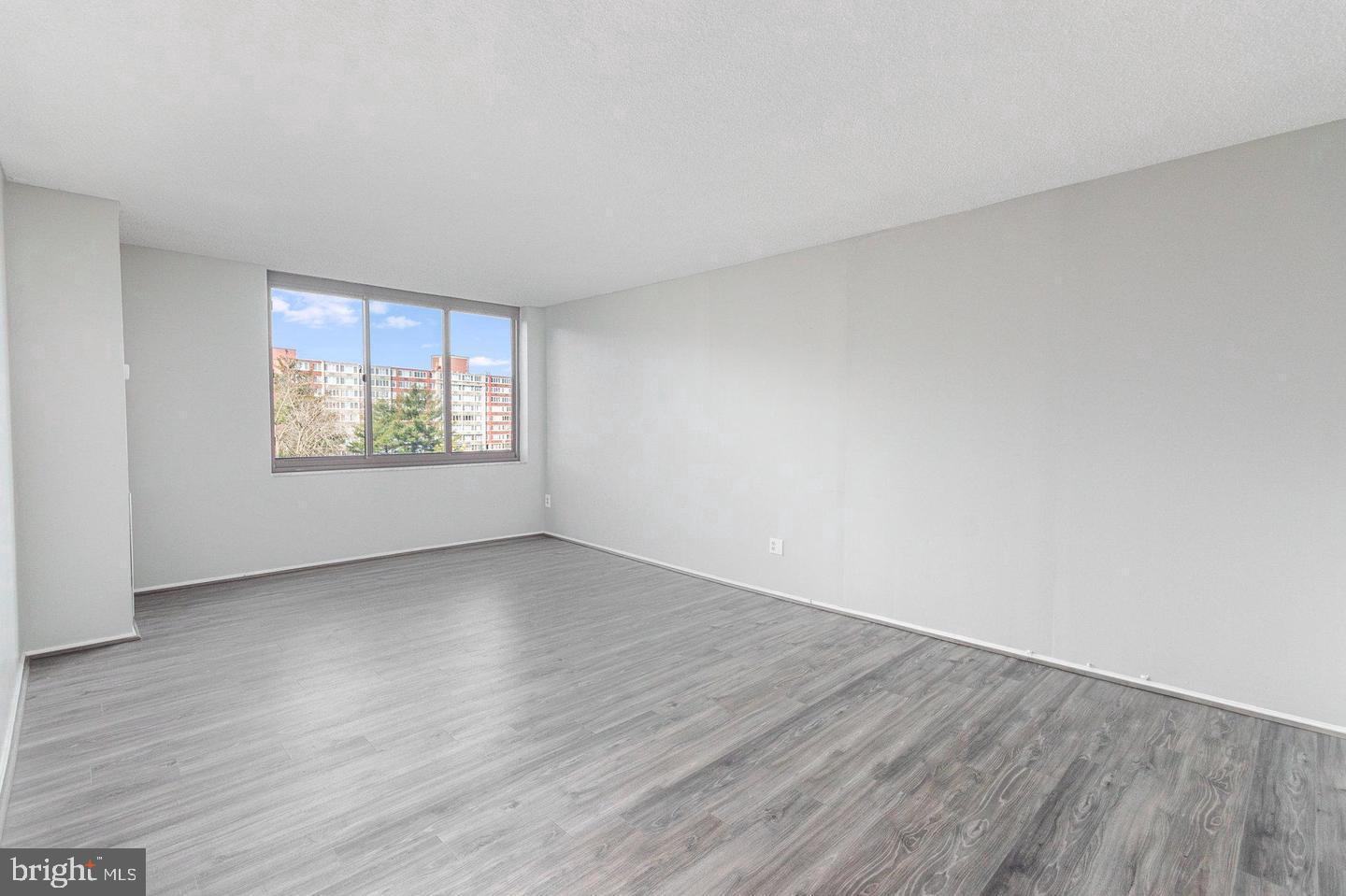 5500 HOLMES RUN PKWY #318, ALEXANDRIA, Virginia 22304, 1 Bedroom Bedrooms, ,1 BathroomBathrooms,Residential,For sale,5500 HOLMES RUN PKWY #318,VAAX2050758 MLS # VAAX2050758 5500 HOLMES RUN PKWY #318, ALEXANDRIA, Virginia 22304, 1 Bedroom Bedrooms, ,1 BathroomBathrooms,Residential,For sale,5500 HOLMES RUN PKWY #318,VAAX2050758 MLS # VAAX2050758