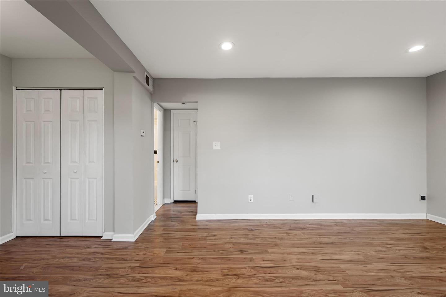 156 HAYCOCK RD #A-6, FALLS CHURCH, Virginia 22046, 1 Bedroom Bedrooms, ,1 BathroomBathrooms,Residential,For sale,156 HAYCOCK RD #A-6,VAFA2003366 MLS # VAFA2003366 156 HAYCOCK RD #A-6, FALLS CHURCH, Virginia 22046, 1 Bedroom Bedrooms, ,1 BathroomBathrooms,Residential,For sale,156 HAYCOCK RD #A-6,VAFA2003366 MLS # VAFA2003366