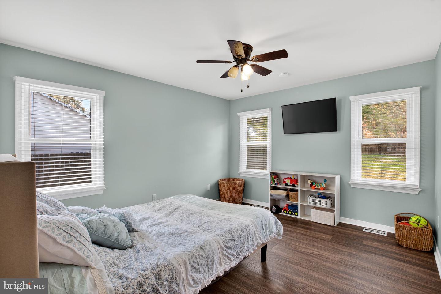 11402 WARNER DR, FREDERICKSBURG, Virginia 22407, 4 Bedrooms Bedrooms, 6 Rooms Rooms,2 BathroomsBathrooms,Residential,For sale,11402 WARNER DR,VASP2037180 MLS # VASP2037180 11402 WARNER DR, FREDERICKSBURG, Virginia 22407, 4 Bedrooms Bedrooms, 6 Rooms Rooms,2 BathroomsBathrooms,Residential,For sale,11402 WARNER DR,VASP2037180 MLS # VASP2037180