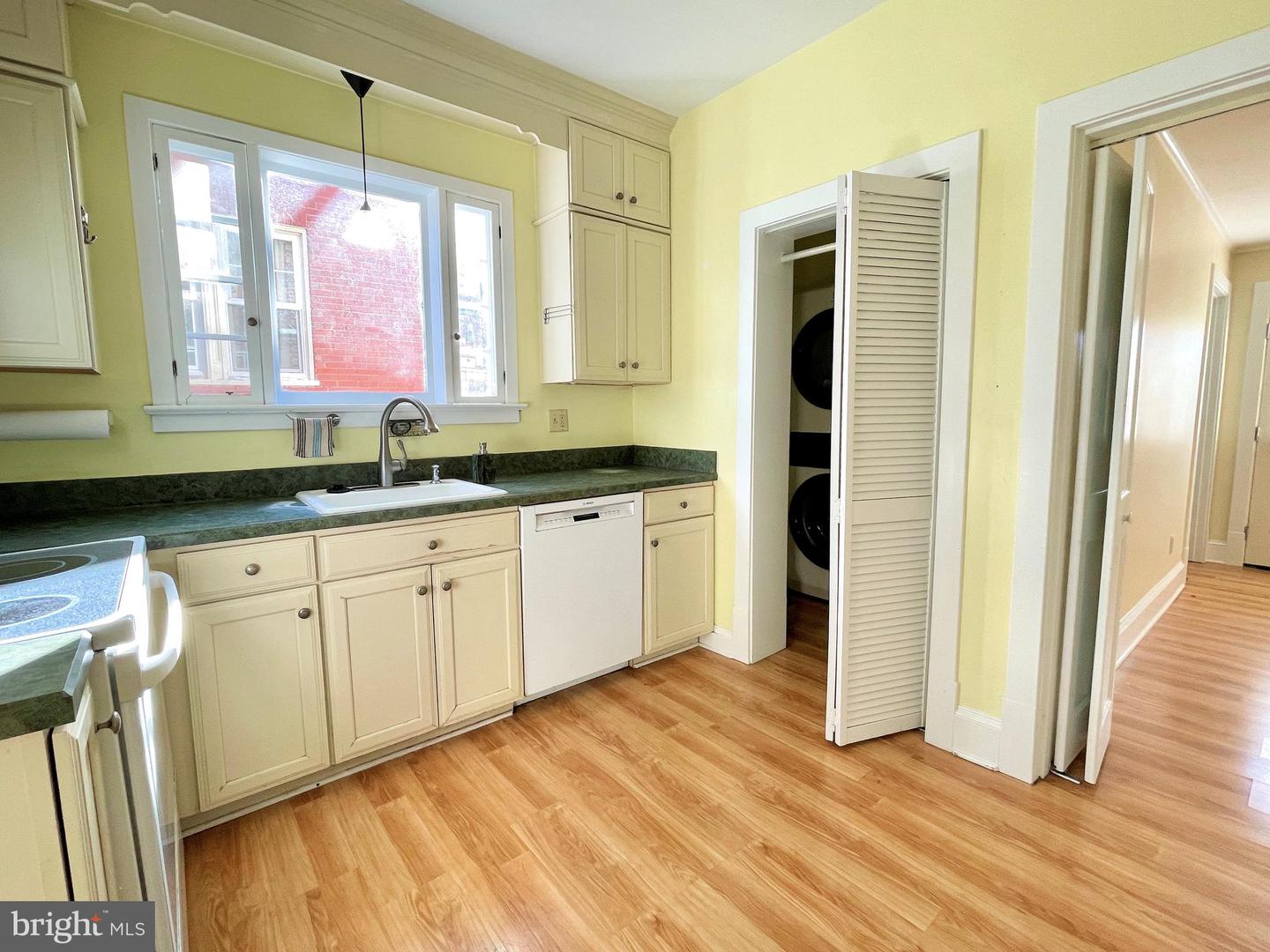 17 E LEICESTER ST, WINCHESTER, Virginia 22601, 4 Bedrooms Bedrooms, ,2 BathroomsBathrooms,Residential,For sale,17 E LEICESTER ST,VAWI2009350 MLS # VAWI2009350 17 E LEICESTER ST, WINCHESTER, Virginia 22601, 4 Bedrooms Bedrooms, ,2 BathroomsBathrooms,Residential,For sale,17 E LEICESTER ST,VAWI2009350 MLS # VAWI2009350