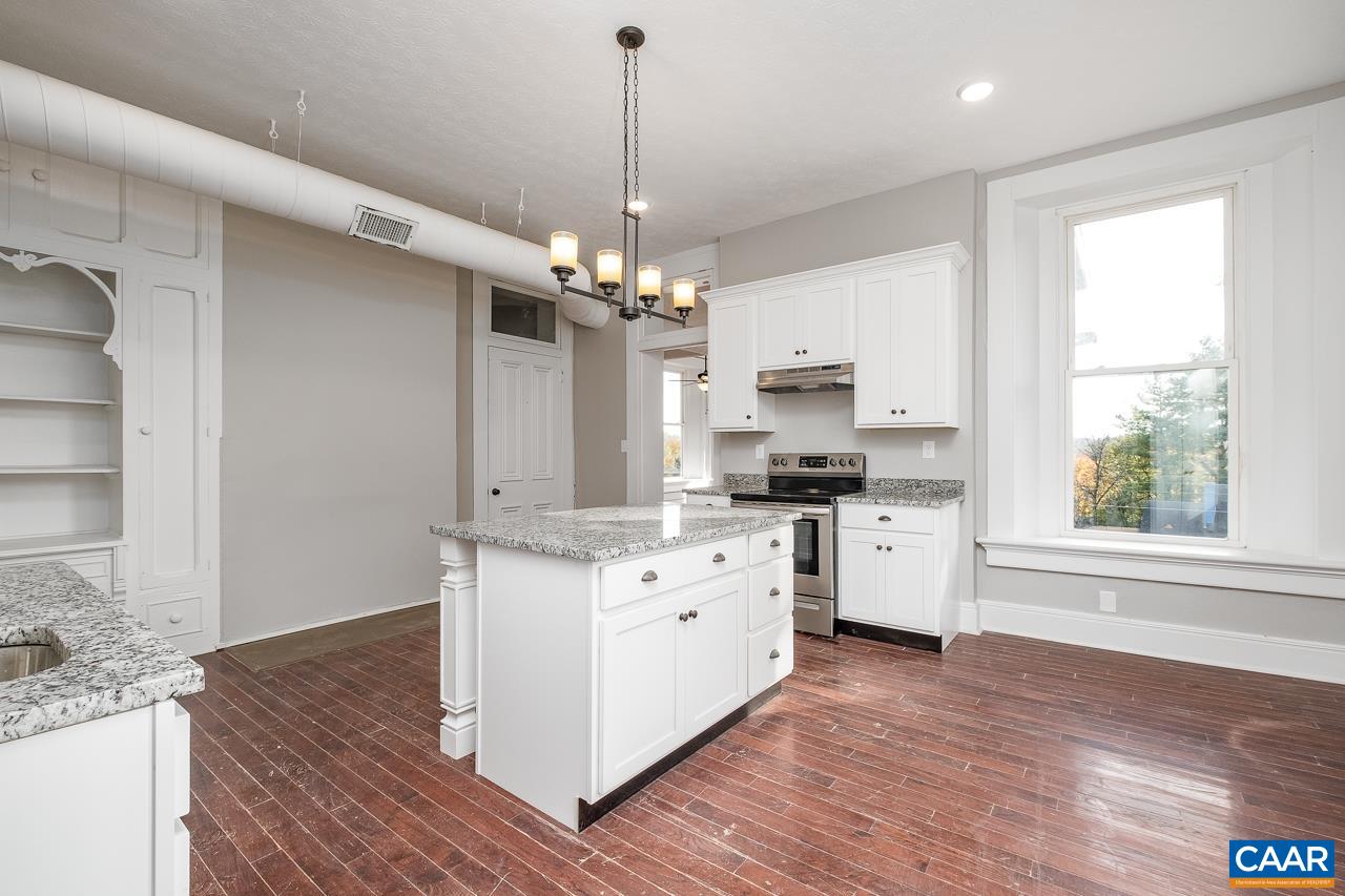 811 WESTOVER DR, STAUNTON, Virginia 24401, ,Residential,811 WESTOVER DR,671149 MLS # 671149 811 WESTOVER DR, STAUNTON, Virginia 24401, ,Residential,811 WESTOVER DR,671149 MLS # 671149