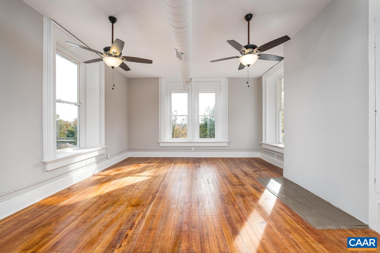 811 WESTOVER DR, STAUNTON, Virginia 24401, ,Residential,811 WESTOVER DR,671149 MLS # 671149 811 WESTOVER DR, STAUNTON, Virginia 24401, ,Residential,811 WESTOVER DR,671149 MLS # 671149