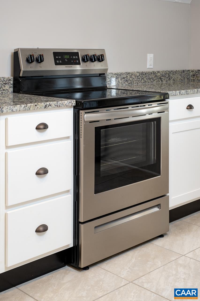 811 WESTOVER DR, STAUNTON, Virginia 24401, ,Residential,811 WESTOVER DR,671149 MLS # 671149 811 WESTOVER DR, STAUNTON, Virginia 24401, ,Residential,811 WESTOVER DR,671149 MLS # 671149