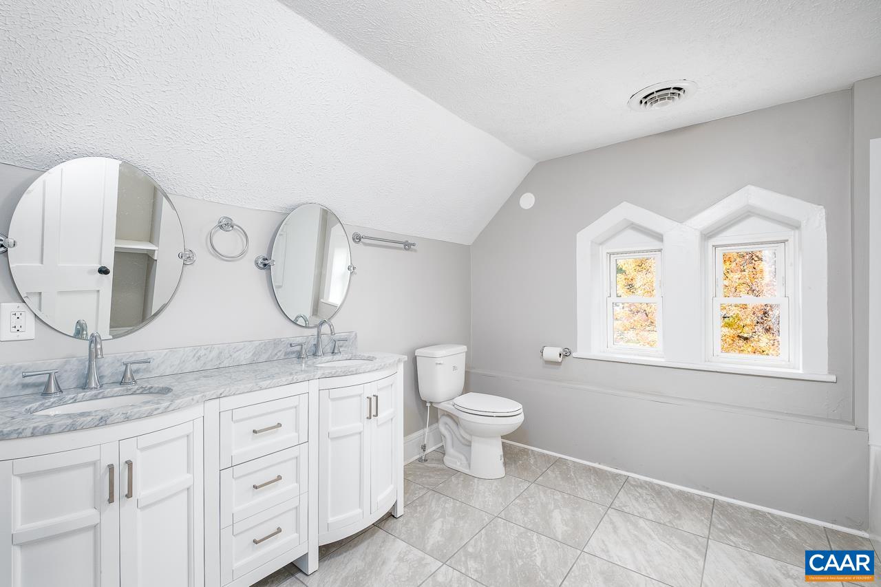 811 WESTOVER DR, STAUNTON, Virginia 24401, ,Residential,811 WESTOVER DR,671149 MLS # 671149 811 WESTOVER DR, STAUNTON, Virginia 24401, ,Residential,811 WESTOVER DR,671149 MLS # 671149