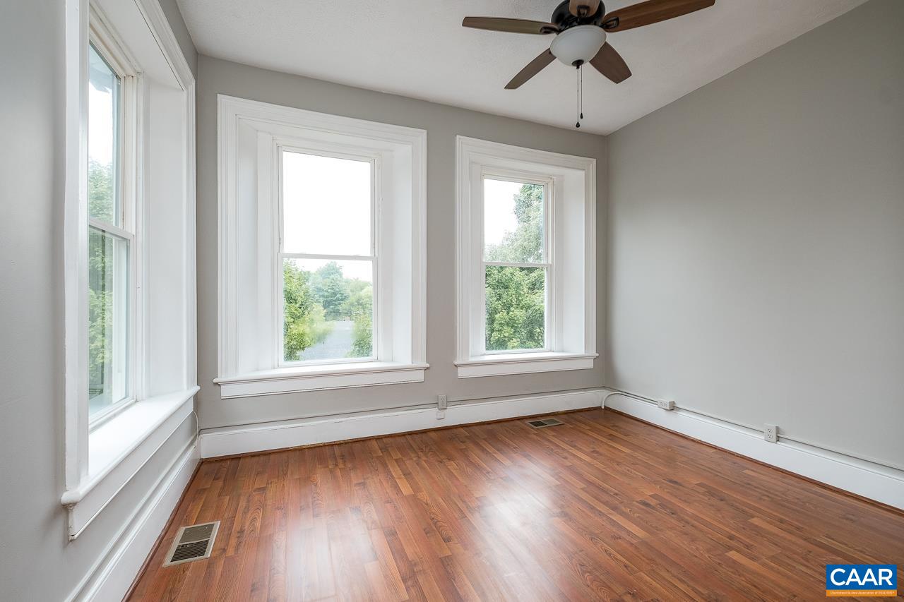 811 WESTOVER DR, STAUNTON, Virginia 24401, ,Residential,811 WESTOVER DR,671149 MLS # 671149 811 WESTOVER DR, STAUNTON, Virginia 24401, ,Residential,811 WESTOVER DR,671149 MLS # 671149