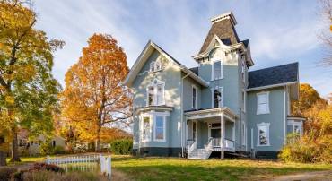 811 WESTOVER DR, STAUNTON, Virginia 24401, ,Residential,811 WESTOVER DR,671149 MLS # 671149