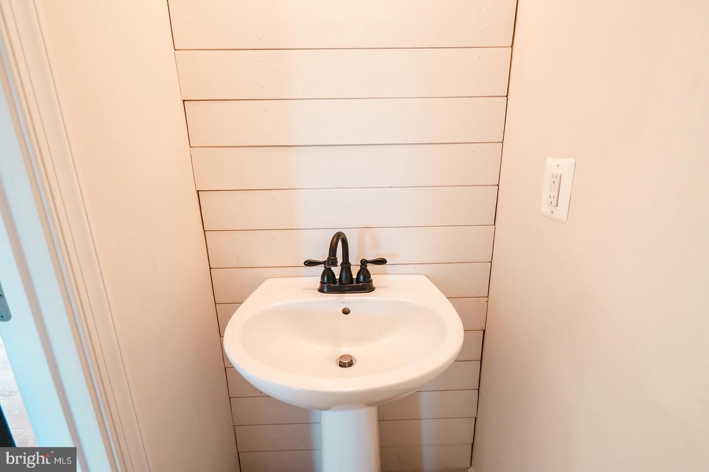 100 COVILLE ST, MIDDLETOWN, Virginia 22645, 5 Bedrooms Bedrooms, ,2 BathroomsBathrooms,Residential,For sale,100 COVILLE ST,VAFV2037906 MLS # VAFV2037906 100 COVILLE ST, MIDDLETOWN, Virginia 22645, 5 Bedrooms Bedrooms, ,2 BathroomsBathrooms,Residential,For sale,100 COVILLE ST,VAFV2037906 MLS # VAFV2037906