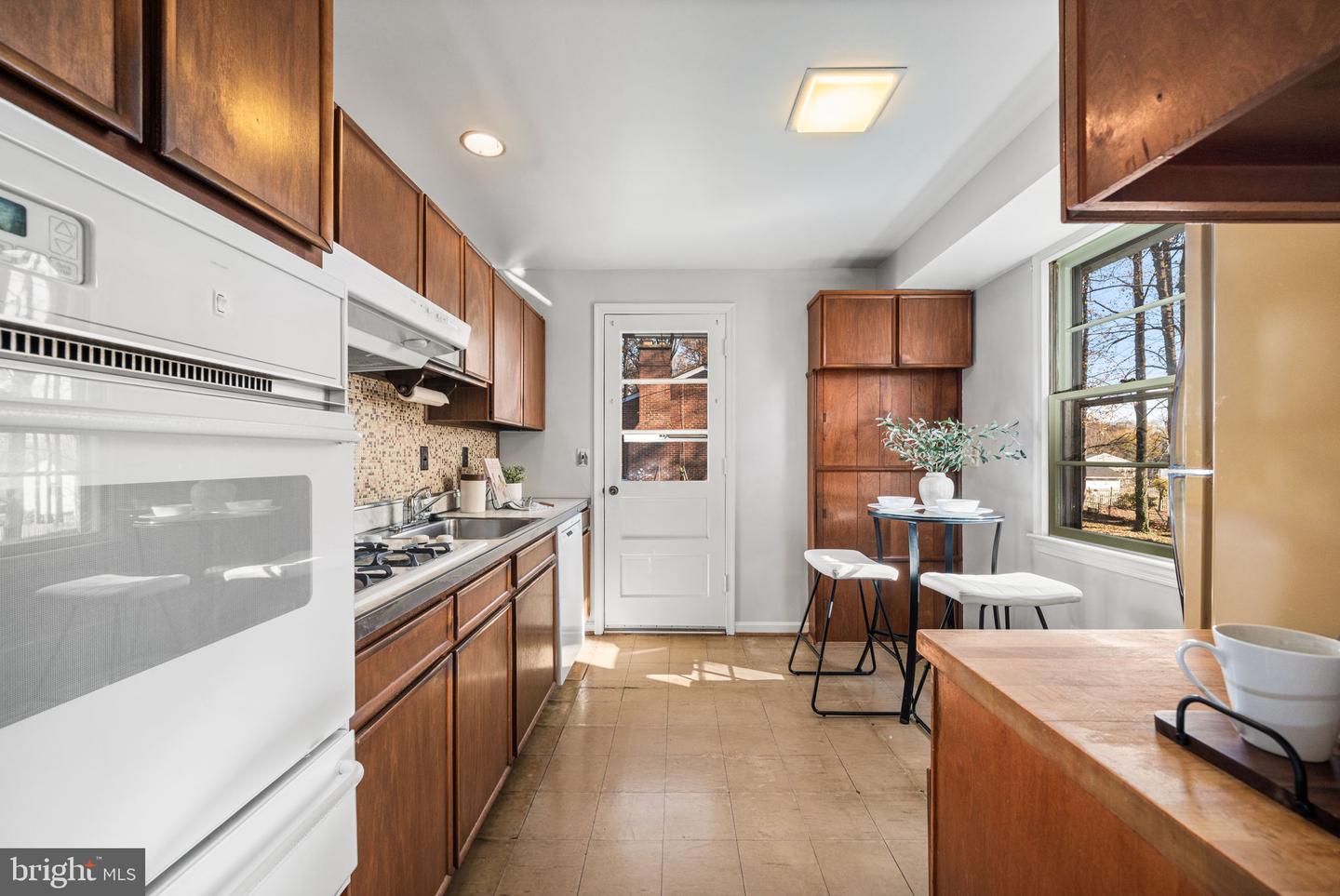 7457 LONG PINE DR, SPRINGFIELD, Virginia 22151, 4 Bedrooms Bedrooms, ,3 BathroomsBathrooms,Residential,For sale,7457 LONG PINE DR,VAFX2278086 MLS # VAFX2278086 7457 LONG PINE DR, SPRINGFIELD, Virginia 22151, 4 Bedrooms Bedrooms, ,3 BathroomsBathrooms,Residential,For sale,7457 LONG PINE DR,VAFX2278086 MLS # VAFX2278086