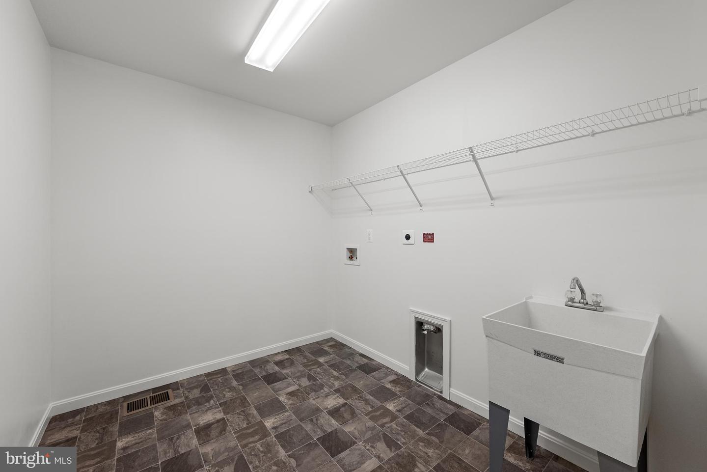 409 WARRENFELTZ, STRASBURG, Virginia 22657, 3 Bedrooms Bedrooms, ,2 BathroomsBathrooms,Residential,For sale,409 WARRENFELTZ,VASH2012938 MLS # VASH2012938 409 WARRENFELTZ, STRASBURG, Virginia 22657, 3 Bedrooms Bedrooms, ,2 BathroomsBathrooms,Residential,For sale,409 WARRENFELTZ,VASH2012938 MLS # VASH2012938