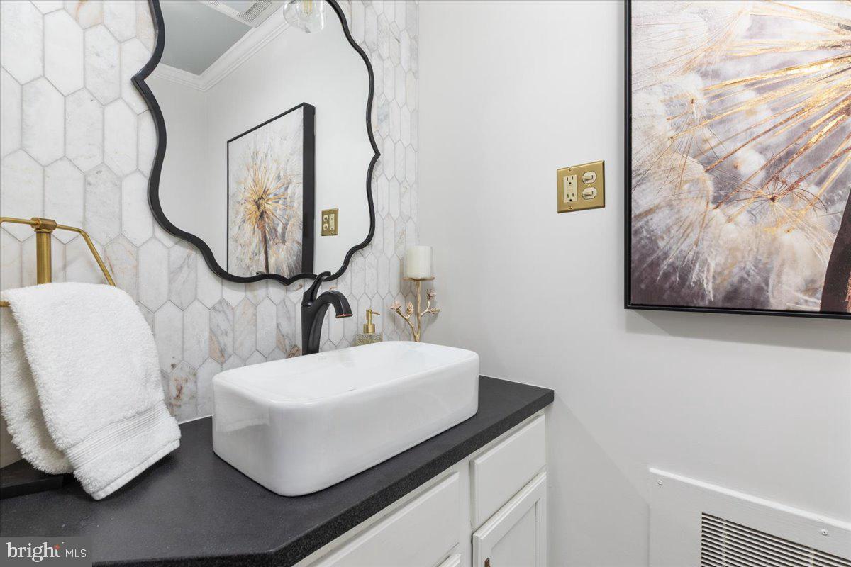 316 W WHITLOCK AVE, WINCHESTER, Virginia 22601, 3 Bedrooms Bedrooms, ,2 BathroomsBathrooms,Residential,For sale,316 W WHITLOCK AVE,VAWI2009444 MLS # VAWI2009444 316 W WHITLOCK AVE, WINCHESTER, Virginia 22601, 3 Bedrooms Bedrooms, ,2 BathroomsBathrooms,Residential,For sale,316 W WHITLOCK AVE,VAWI2009444 MLS # VAWI2009444