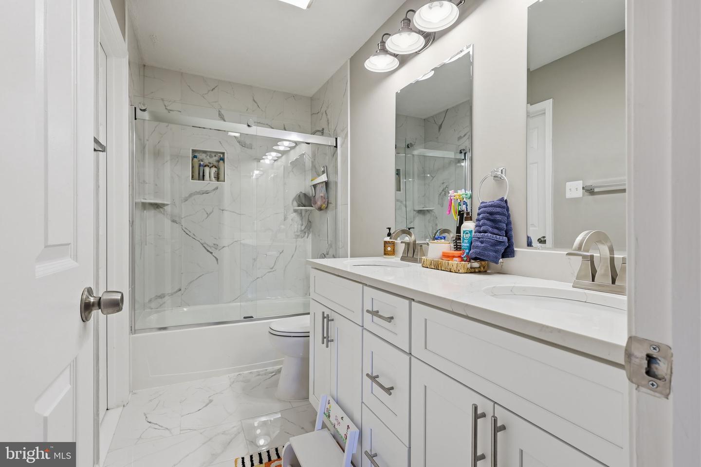 6047 GREENWAY CT, MANASSAS, Virginia 20112, 4 Bedrooms Bedrooms, ,3 BathroomsBathrooms,Residential,For sale,6047 GREENWAY CT,VAPW2107432 MLS # VAPW2107432 6047 GREENWAY CT, MANASSAS, Virginia 20112, 4 Bedrooms Bedrooms, ,3 BathroomsBathrooms,Residential,For sale,6047 GREENWAY CT,VAPW2107432 MLS # VAPW2107432