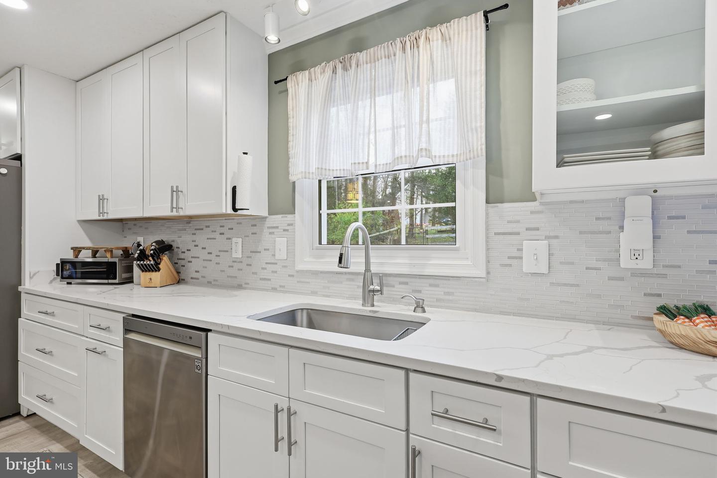 6047 GREENWAY CT, MANASSAS, Virginia 20112, 4 Bedrooms Bedrooms, ,3 BathroomsBathrooms,Residential,For sale,6047 GREENWAY CT,VAPW2107432 MLS # VAPW2107432 6047 GREENWAY CT, MANASSAS, Virginia 20112, 4 Bedrooms Bedrooms, ,3 BathroomsBathrooms,Residential,For sale,6047 GREENWAY CT,VAPW2107432 MLS # VAPW2107432