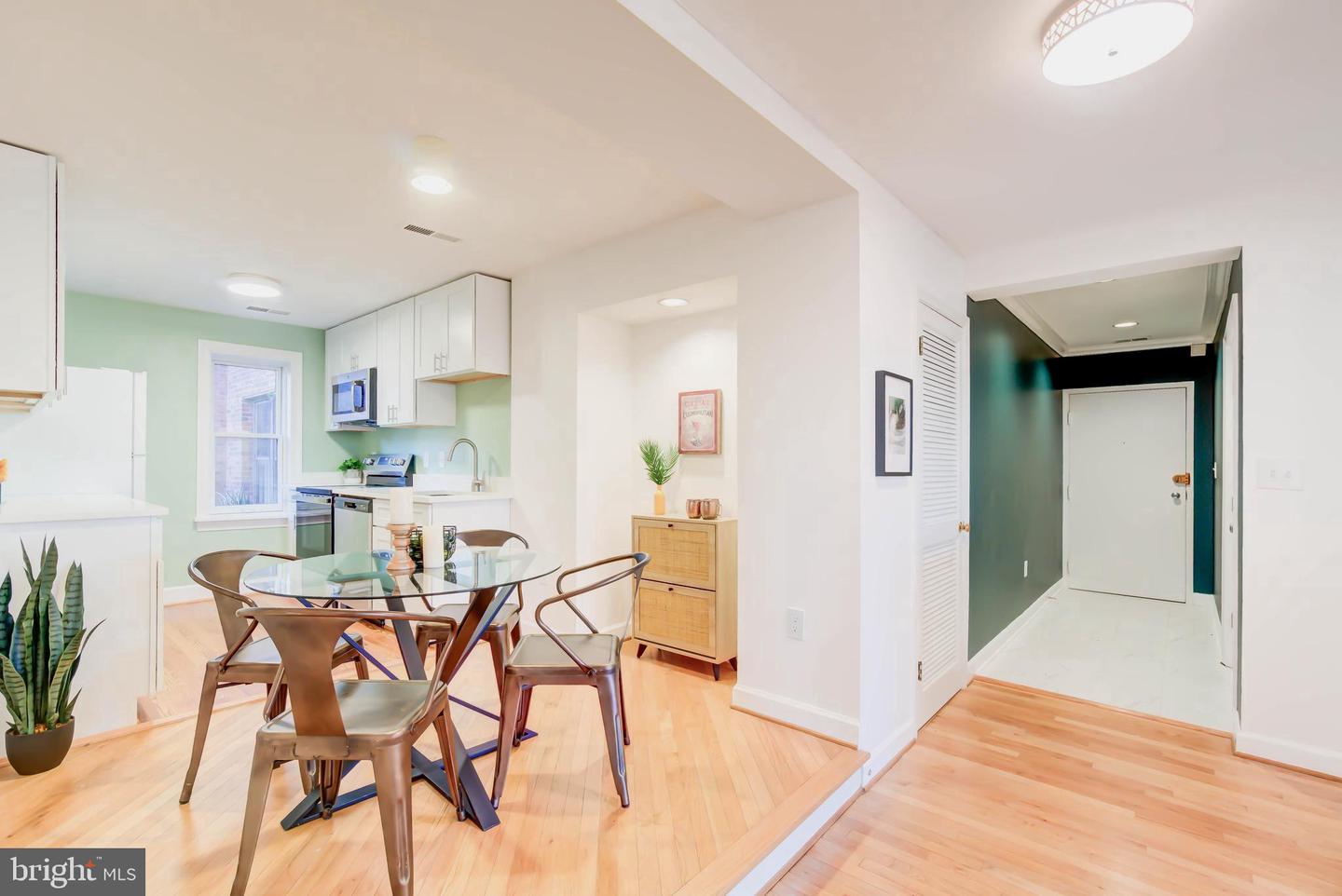 1724 17TH ST NW #71, WASHINGTON, District Of Columbia 20009, 2 Bedrooms Bedrooms, ,1 BathroomBathrooms,Residential,For sale,1724 17TH ST NW #71,DCDC2230830 MLS # DCDC2230830 1724 17TH ST NW #71, WASHINGTON, District Of Columbia 20009, 2 Bedrooms Bedrooms, ,1 BathroomBathrooms,Residential,For sale,1724 17TH ST NW #71,DCDC2230830 MLS # DCDC2230830