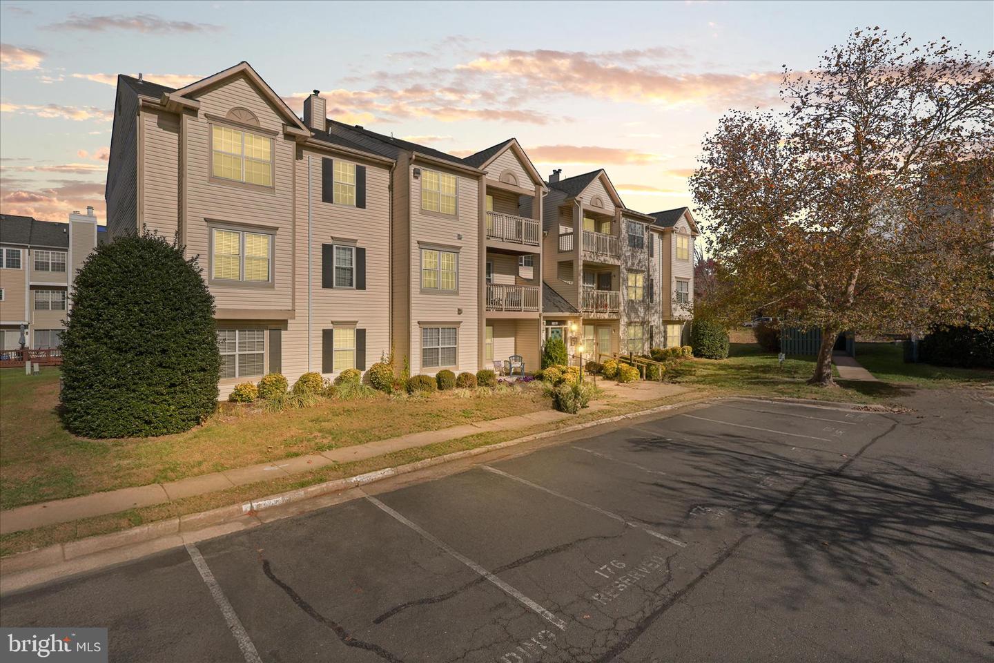 11002 KOMAN CIR #103, MANASSAS, Virginia 20109, 2 Bedrooms Bedrooms, ,2 BathroomsBathrooms,Residential,For sale,11002 KOMAN CIR #103,VAPW2107476 MLS # VAPW2107476 11002 KOMAN CIR #103, MANASSAS, Virginia 20109, 2 Bedrooms Bedrooms, ,2 BathroomsBathrooms,Residential,For sale,11002 KOMAN CIR #103,VAPW2107476 MLS # VAPW2107476